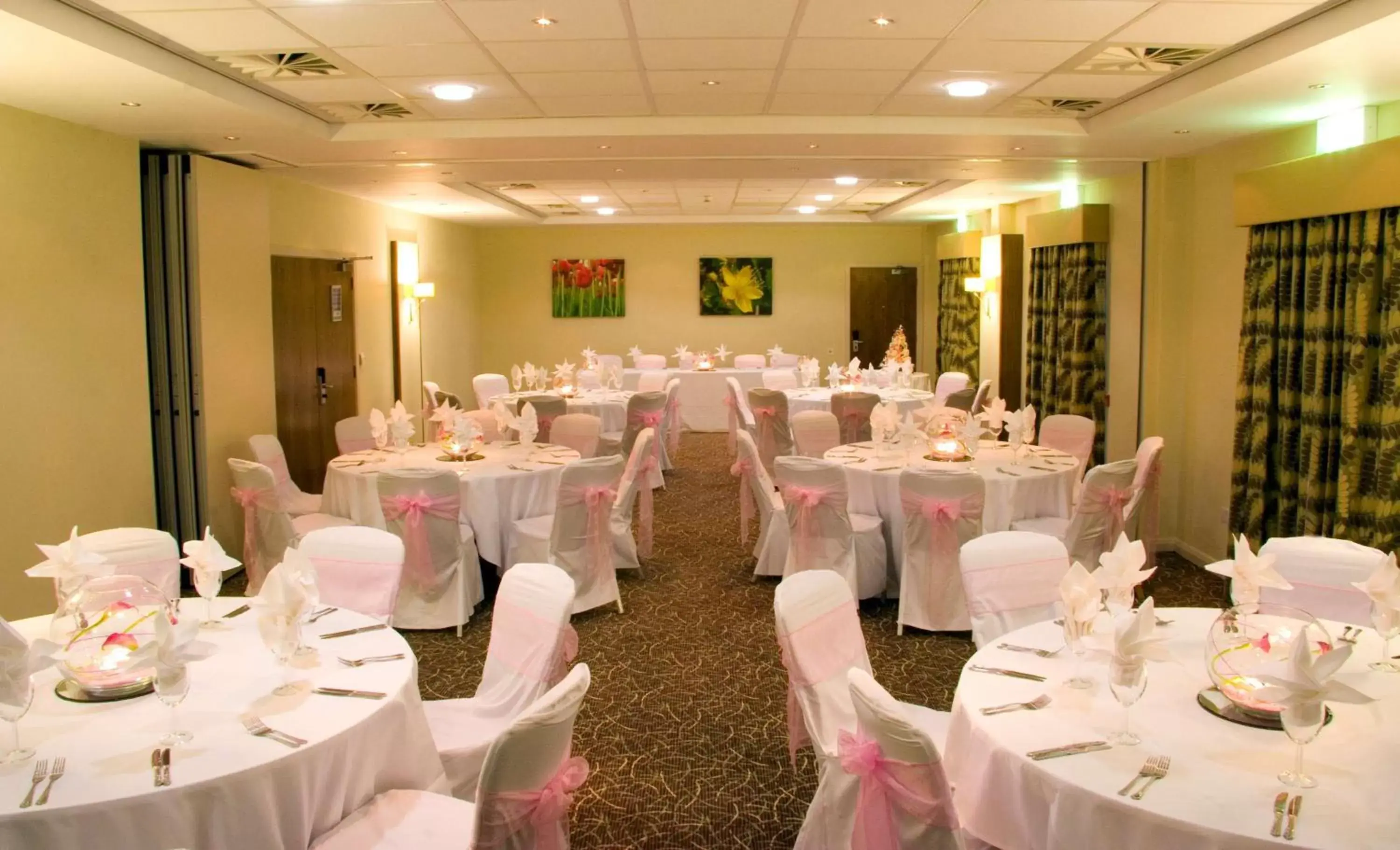 Meeting/conference room, Banquet Facilities in Hilton Garden Inn Luton North