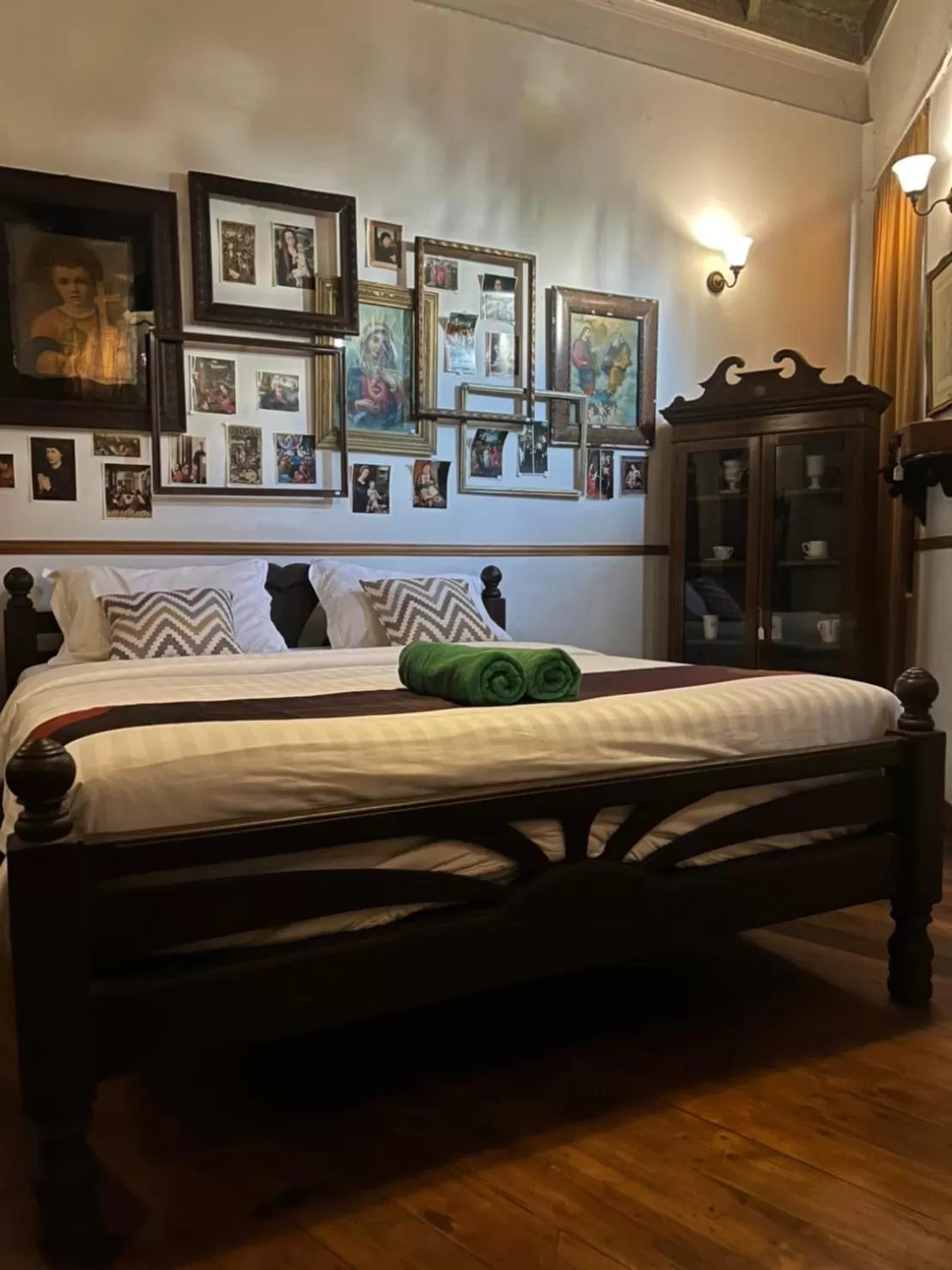 Bed in 103 - Bed and Brews