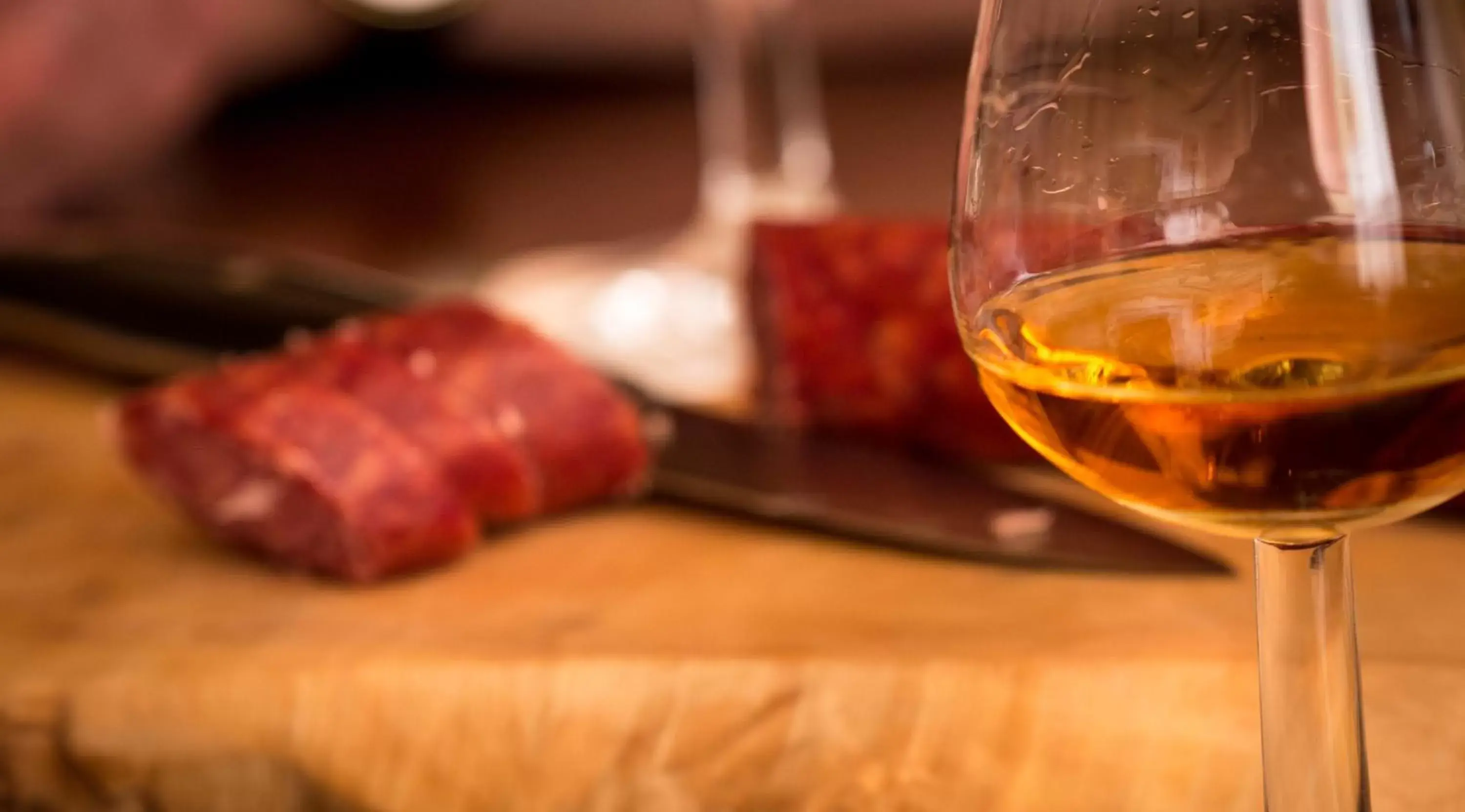 Restaurant/places to eat in Hotel Fidder - Patrick's Whisky Bar