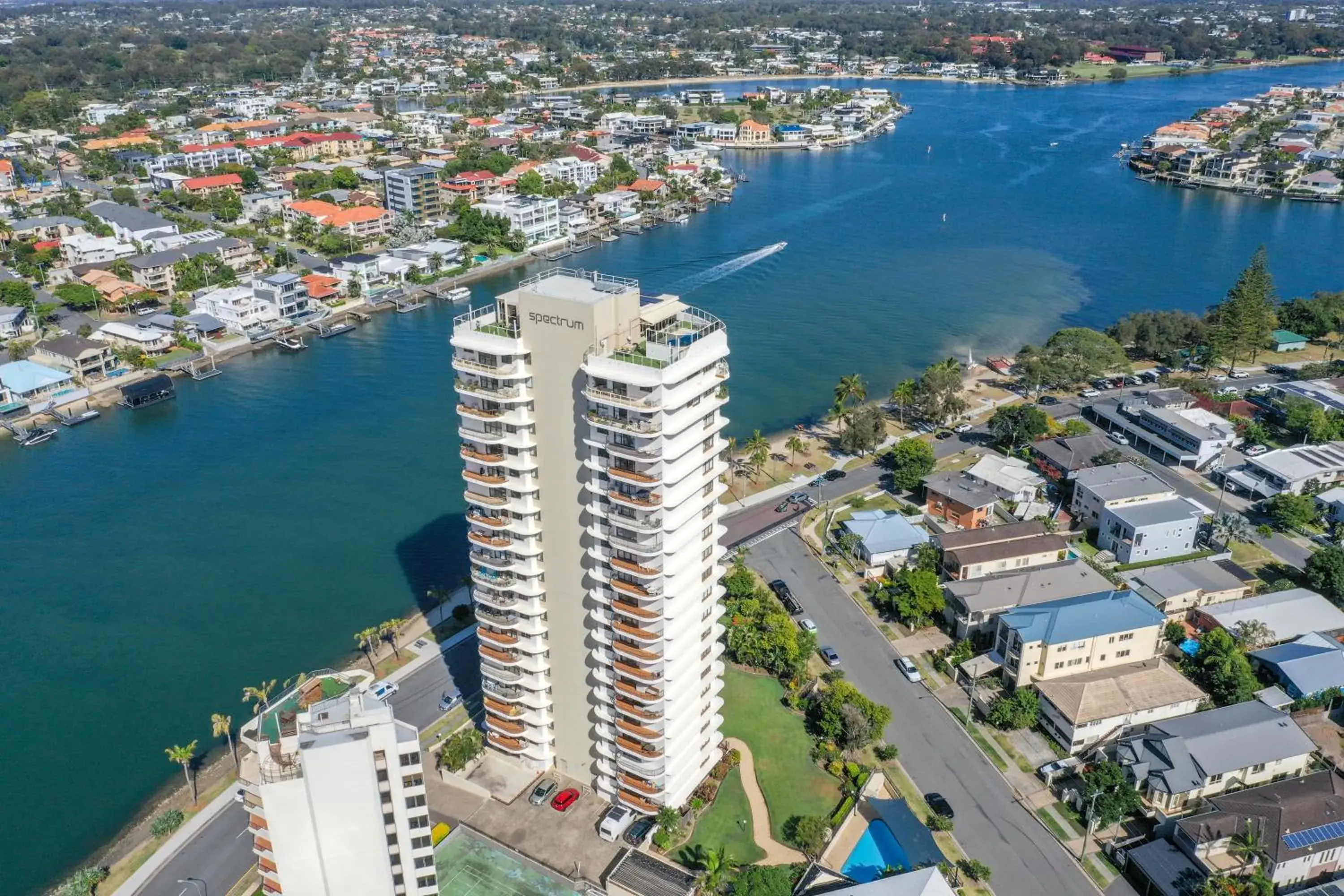 Bird's eye view, Bird's-eye View in Spectrum Holiday Apartments