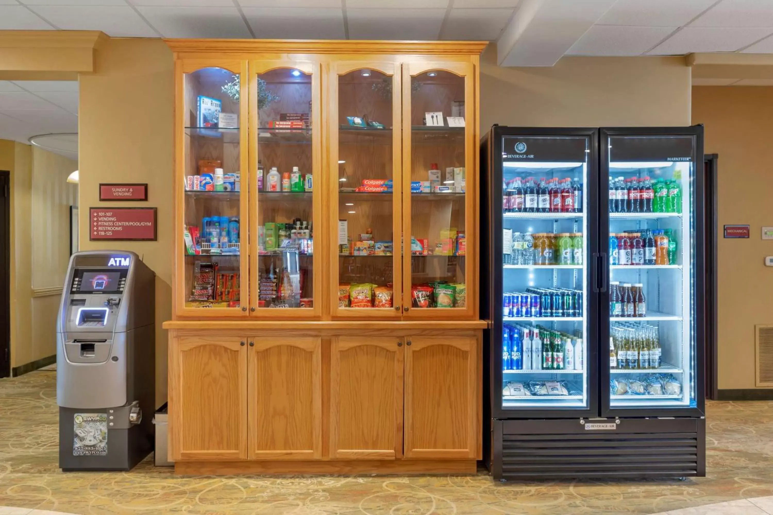 Property building in Best Western Plus Swiss Chalet Hotel & Suites Property building in Best Western Plus Swiss Chalet Hotel & Suites