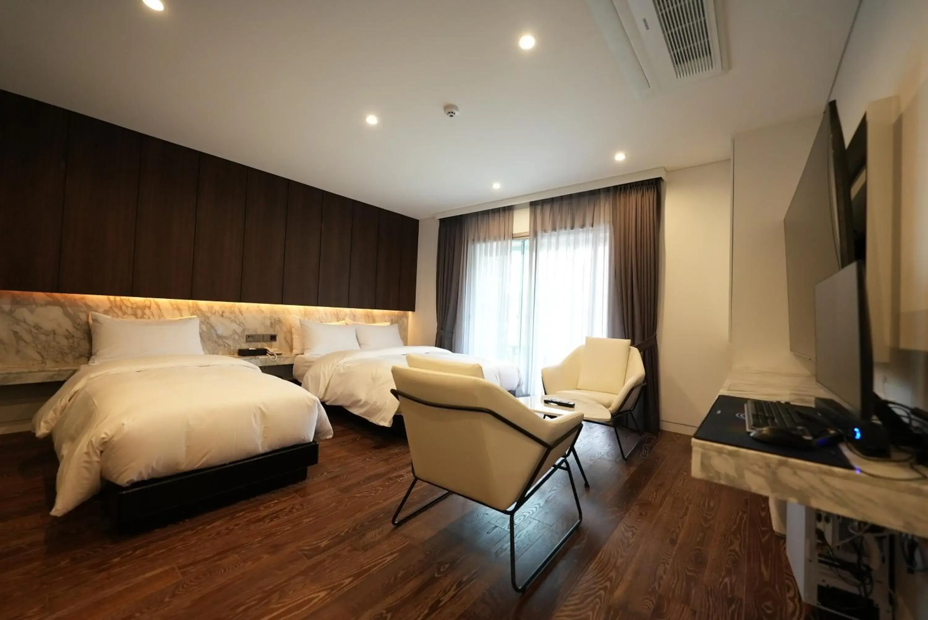 Photo of the whole room in Jongno Amare Hotel
