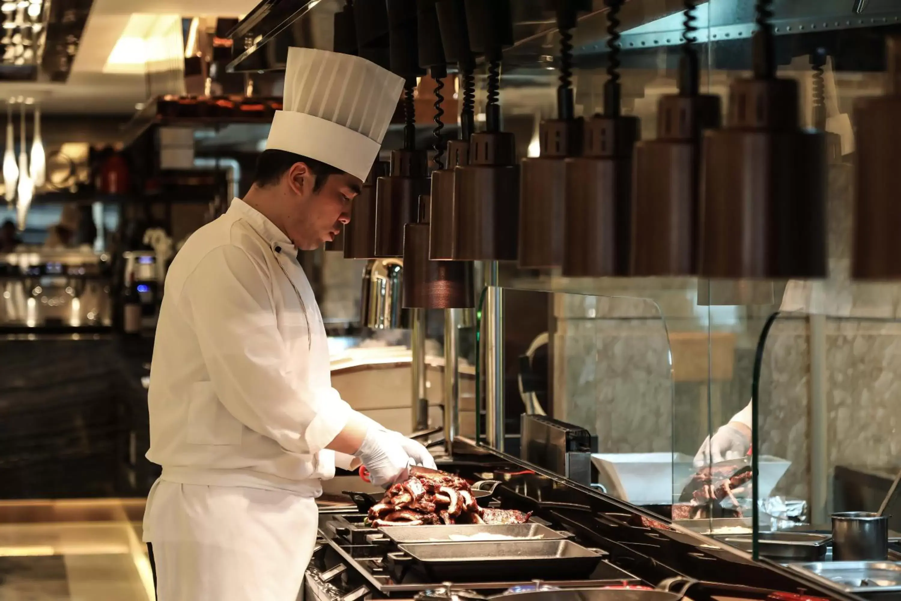 Restaurant/places to eat, Staff in Lotte Hotel Busan