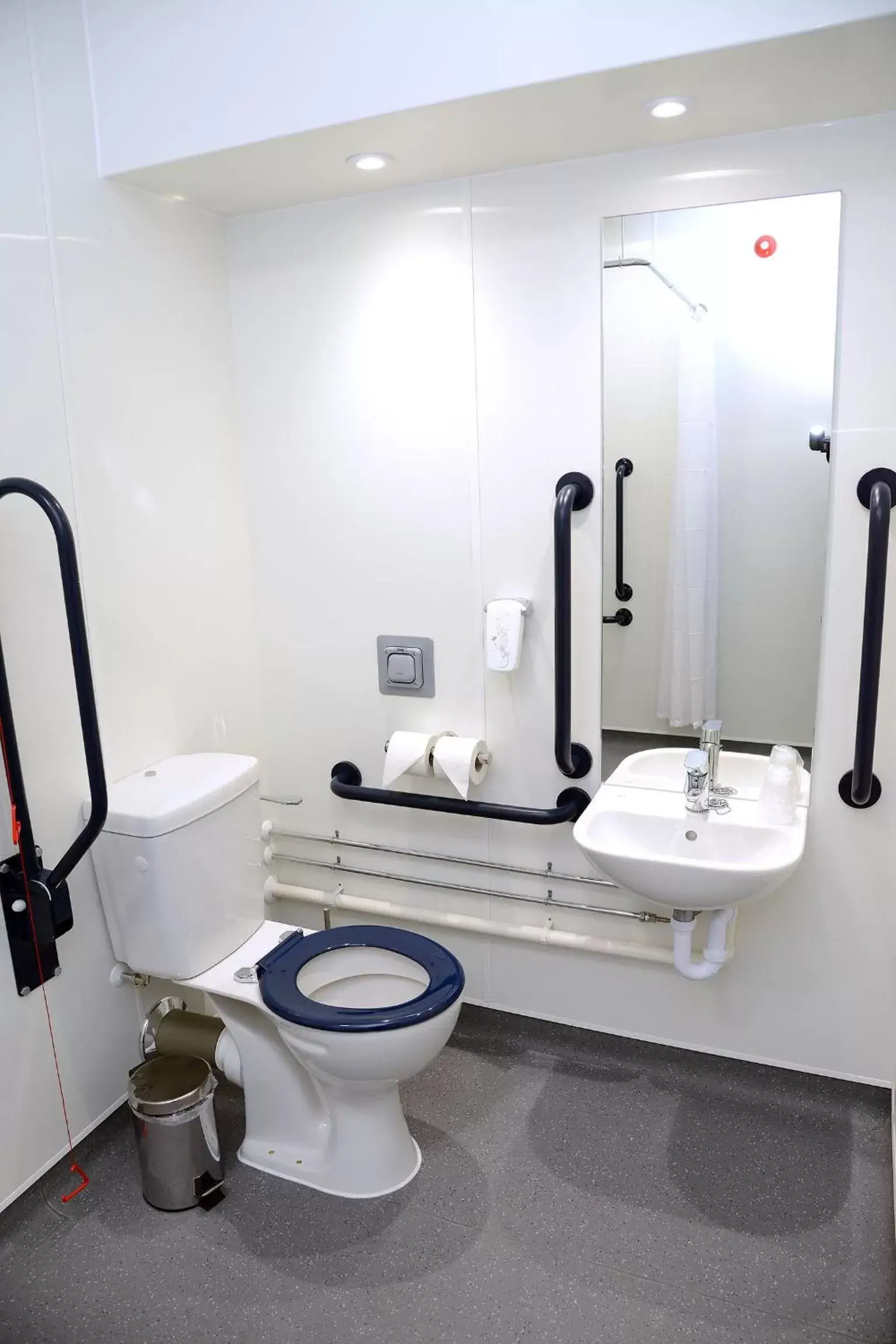 Toilet, Bathroom in Gamston Lock, Nottingham by Marston's Inns