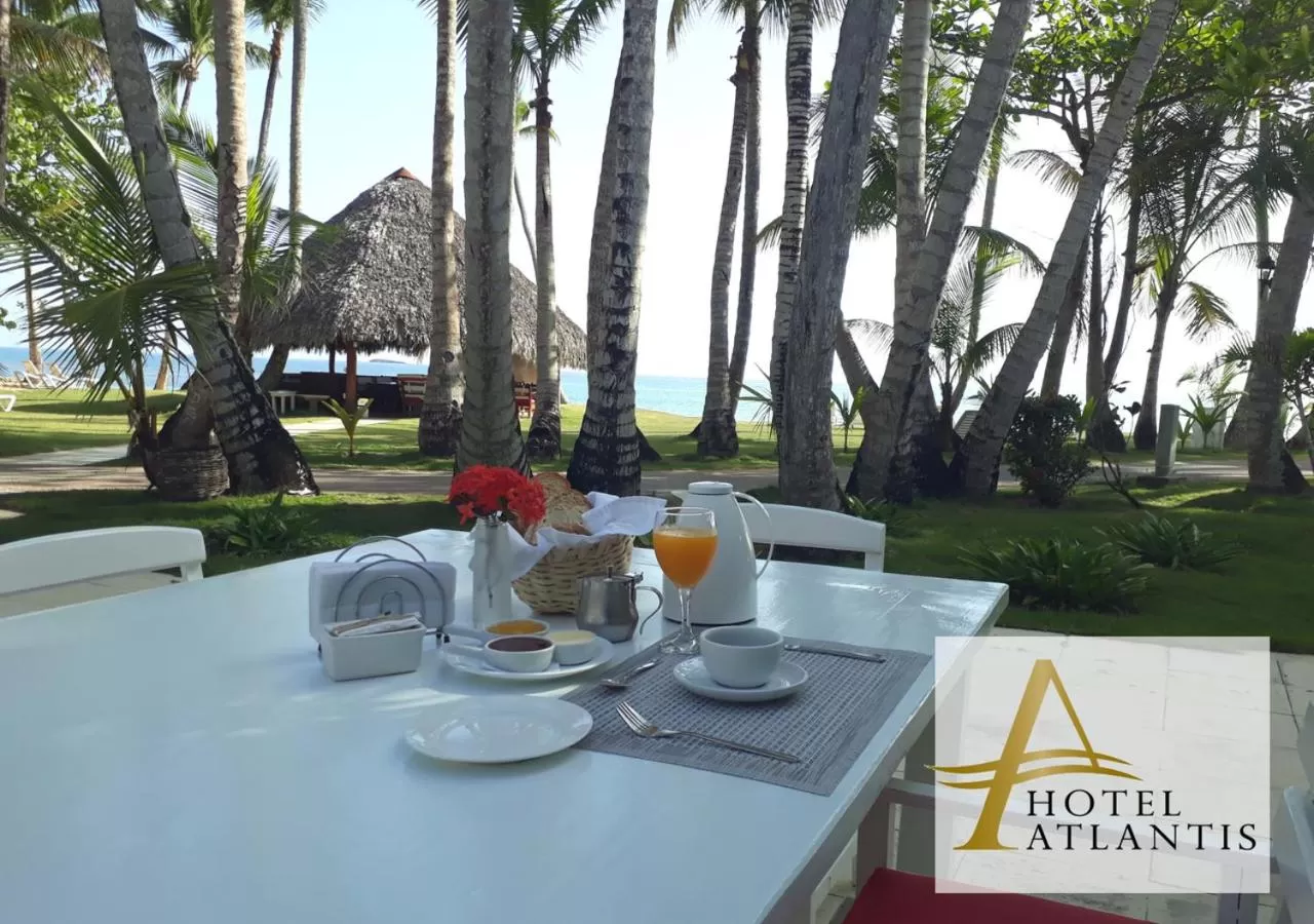 Continental breakfast in Hotel Atlantis