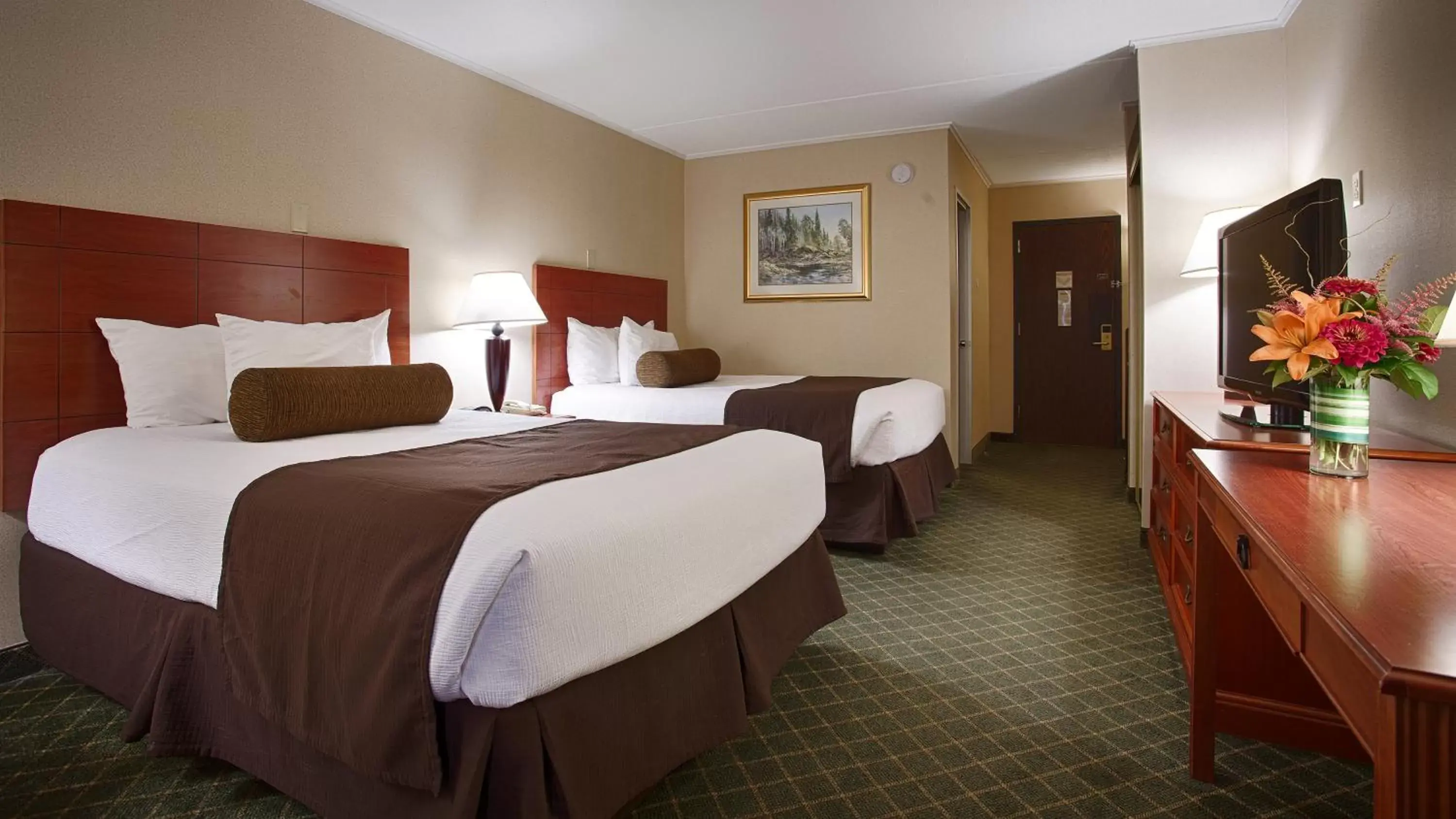 Photo of the whole room, Bed in Best Western Plus Augusta Civic Center Inn