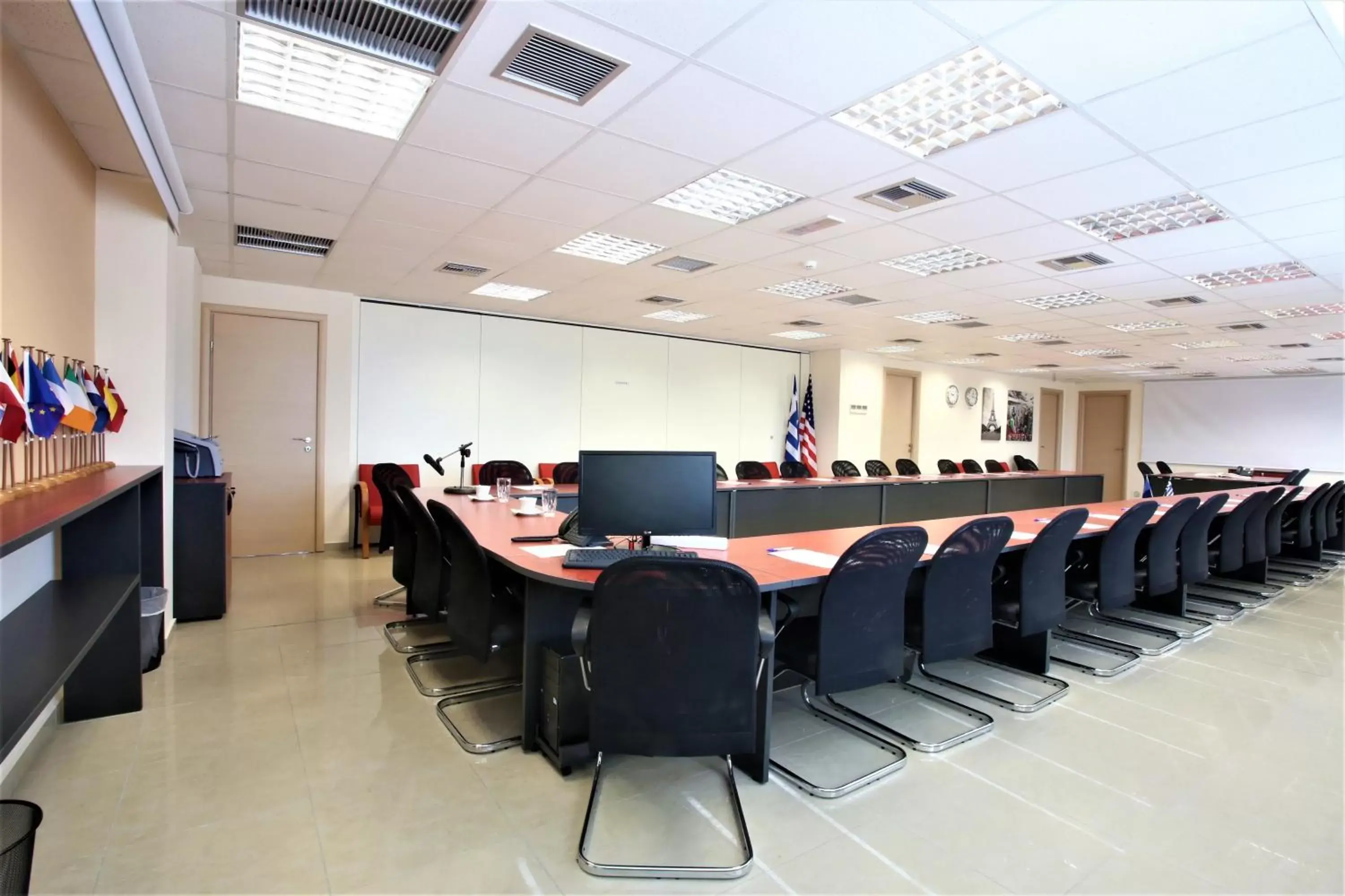 Meeting/conference room in GK Airport Suites