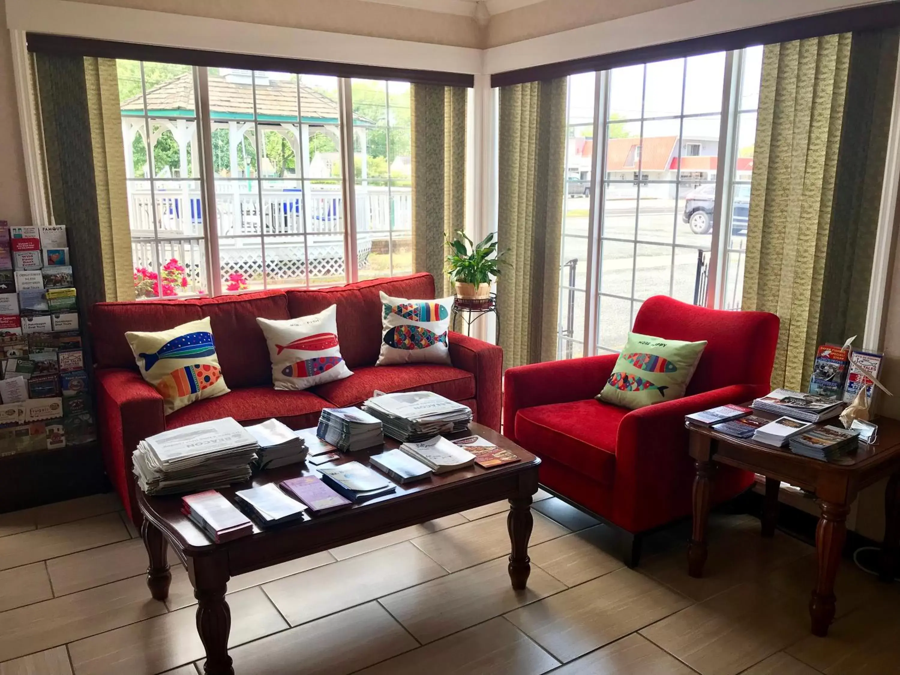 Lobby or reception, Seating Area in Atlantic Shores Inn and Suites