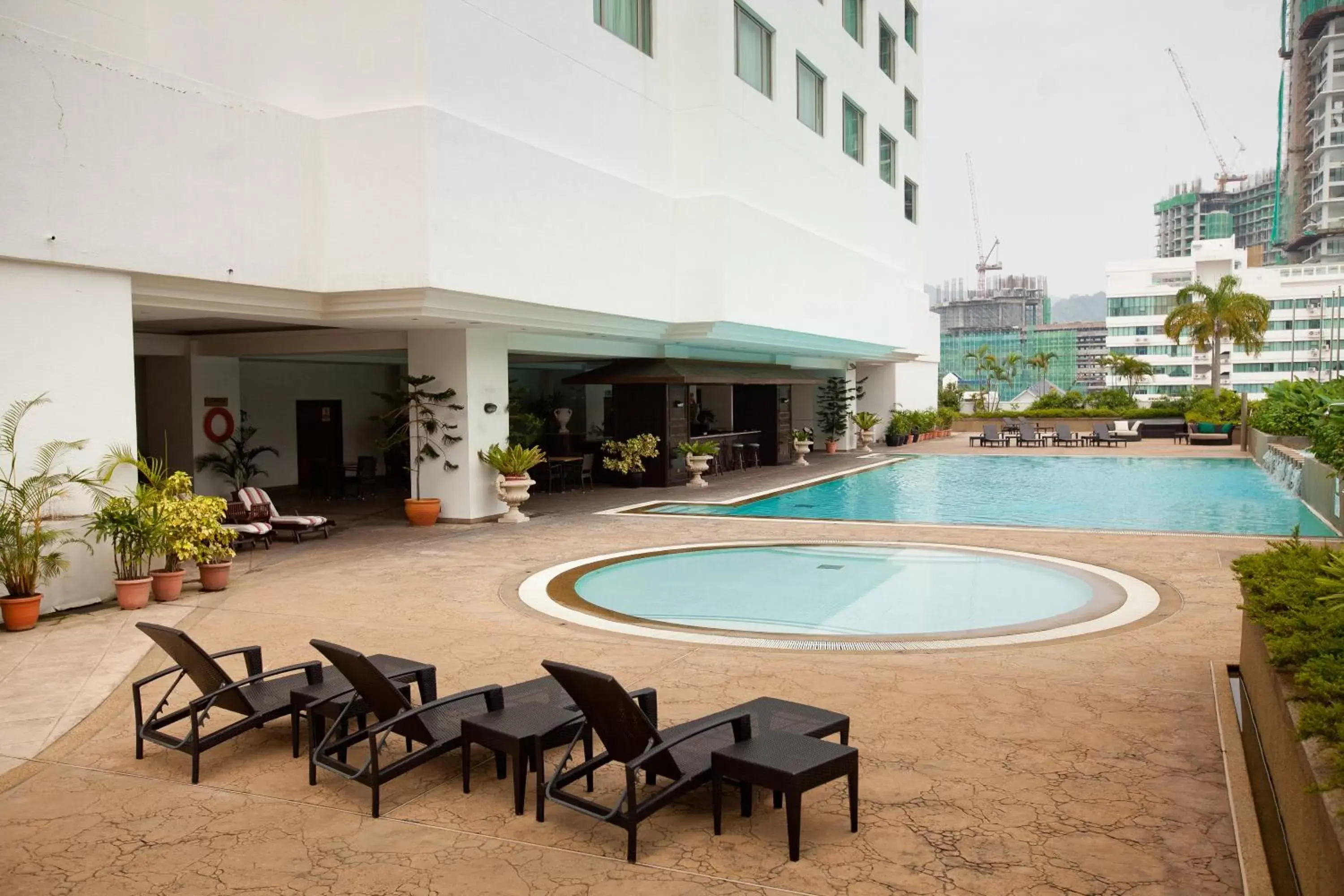 Swimming Pool in Evergreen Laurel Hotel Penang