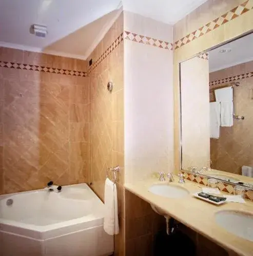 Bathroom in Hotel Valle