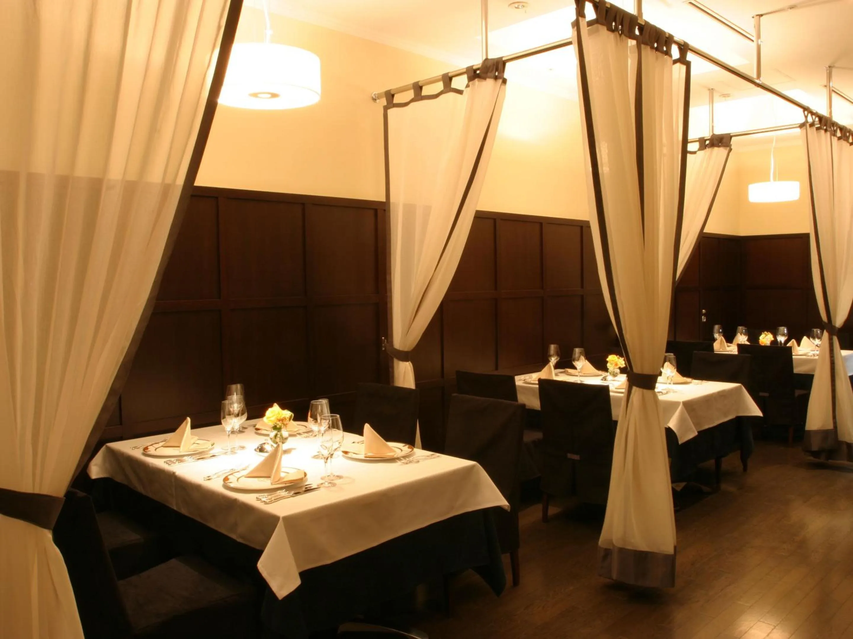 Restaurant/places to eat in Hotel Monterey Ginza