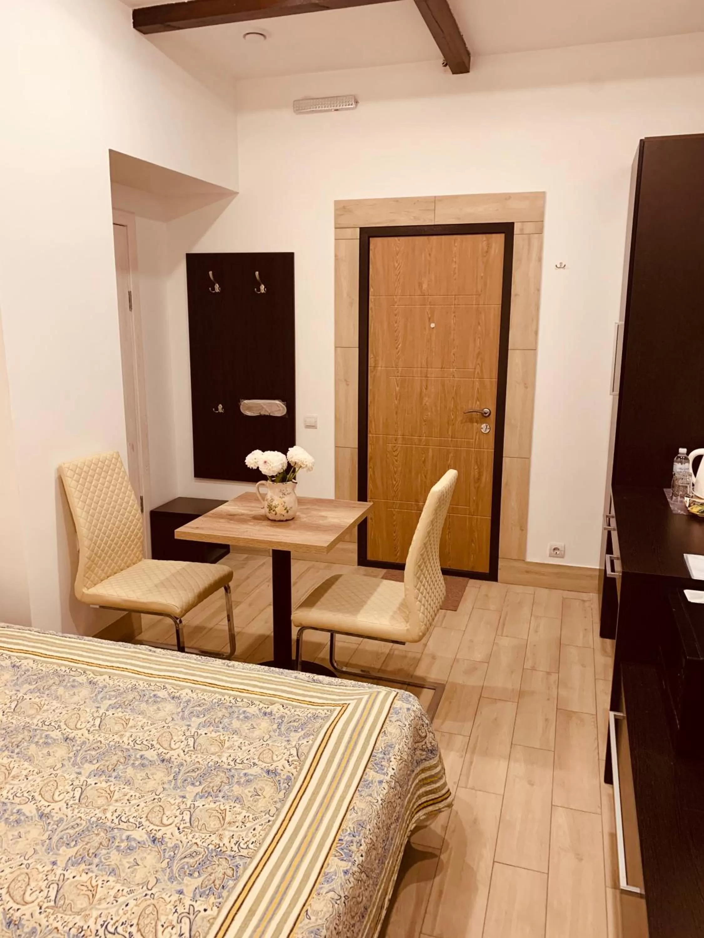 WINE & ROSE BOUTIQUE HOTEL