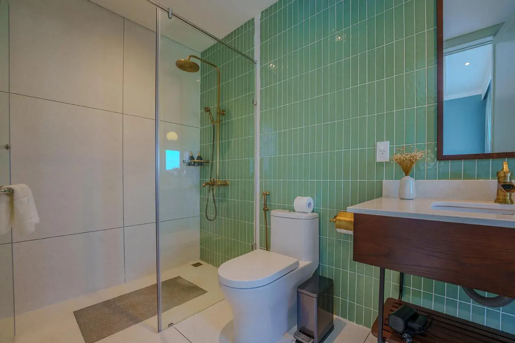 Shower, Bathroom in Cozy An Boutique Hoian Hotel & Spa