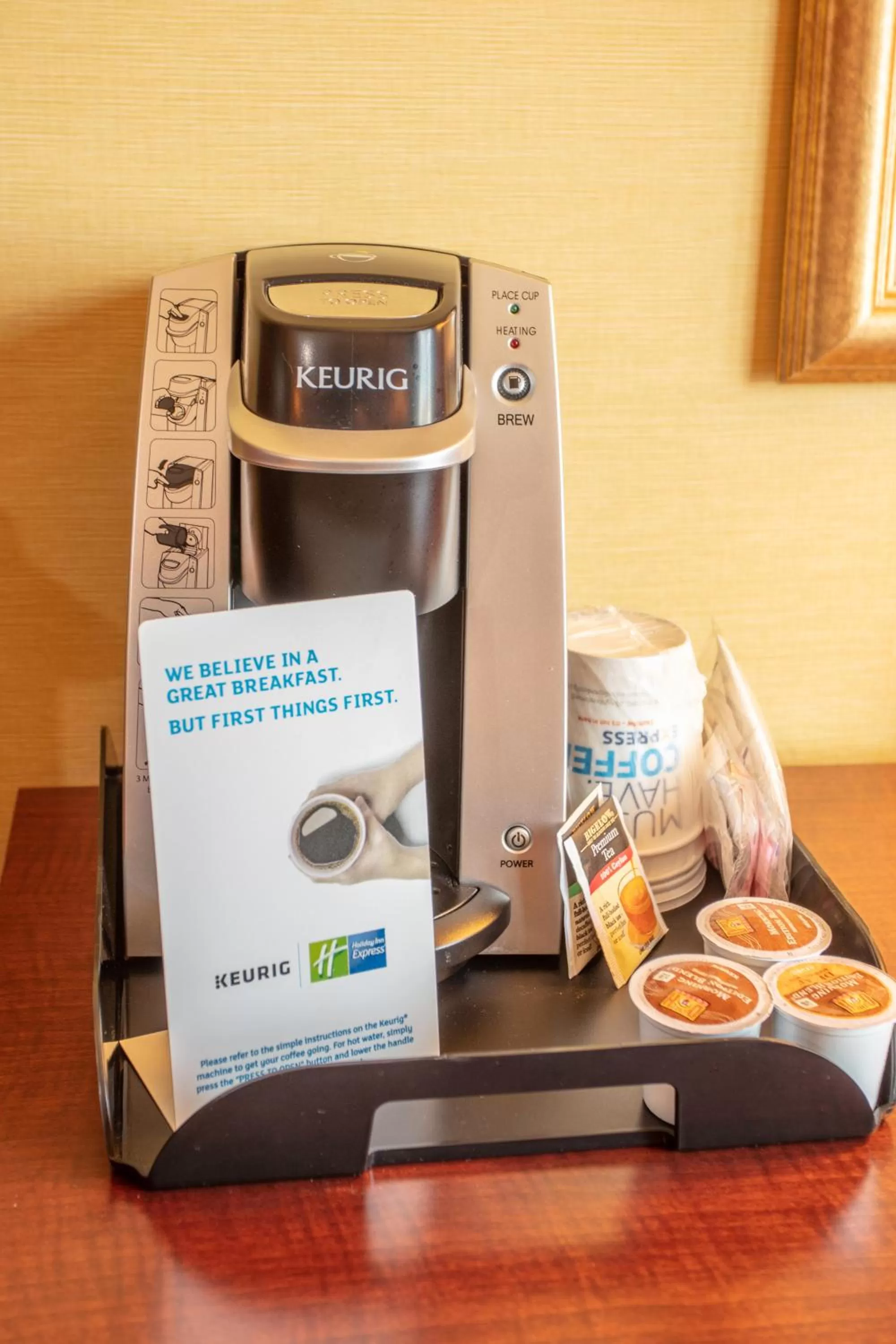 Standard King Room with Mobility Accessible Tub in Holiday Inn Express Hotel & Suites Richland