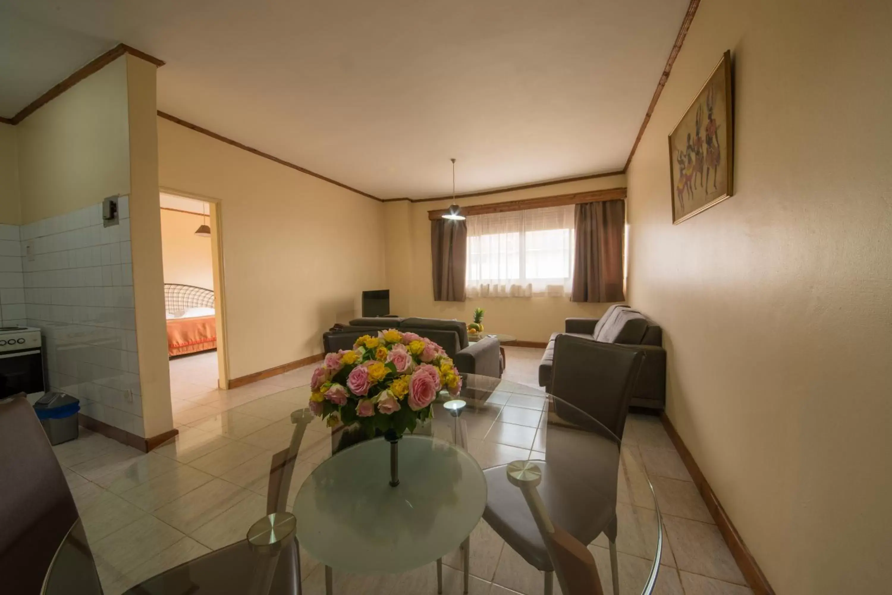 Living room, Dining Area in Speke Hotel