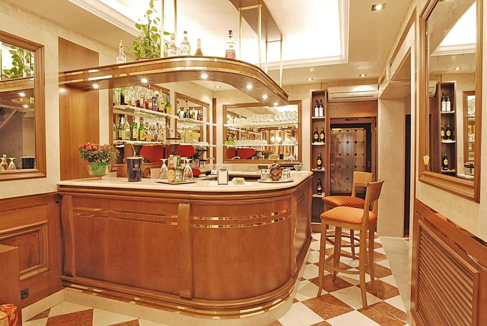 Lounge/Bar in Hotel Fontana