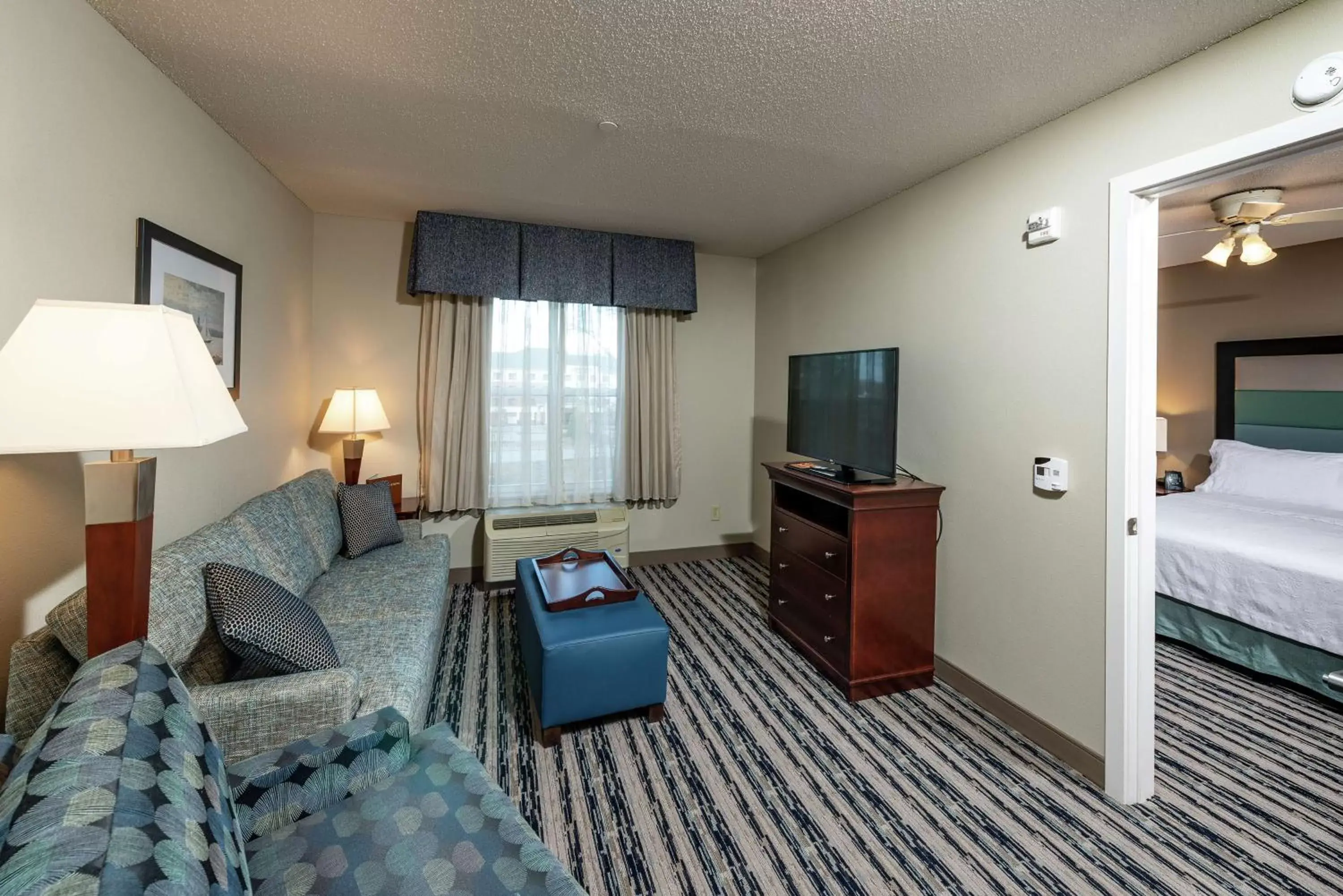 Bedroom, Seating Area in Homewood Suites by Hilton Portland