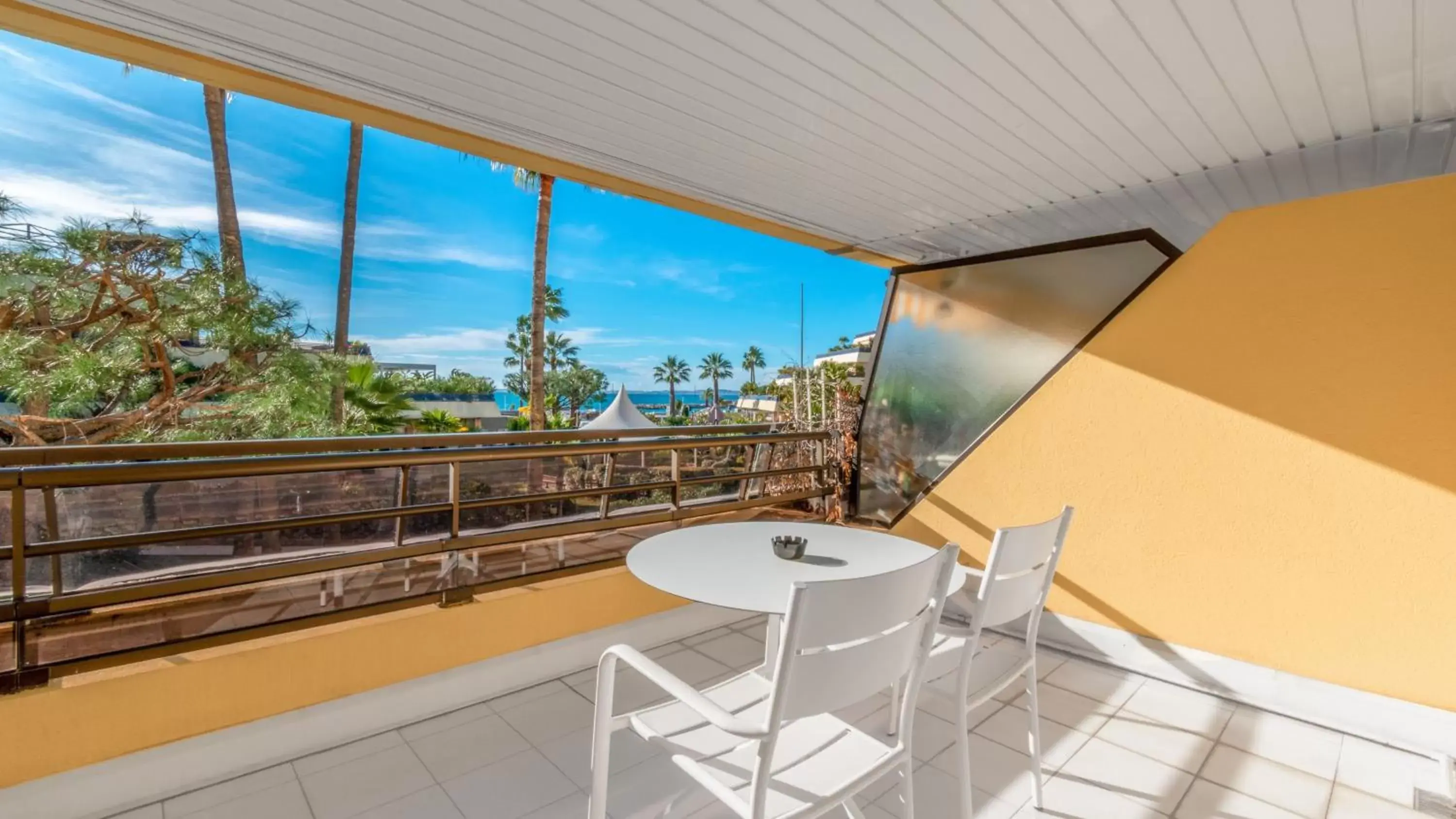 Photo of the whole room, Balcony/Terrace in Holiday Inn Nice - Port St Laurent, an IHG Hotel