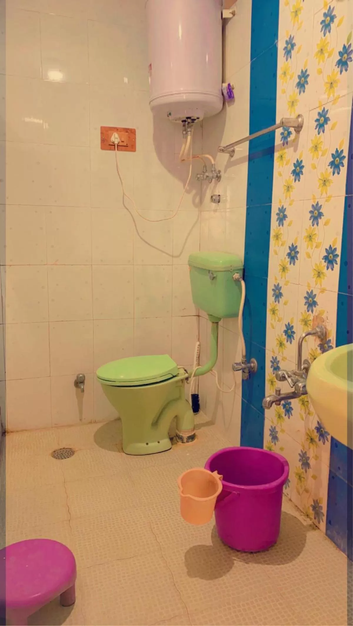 Toilet in Hotel Young Mamta