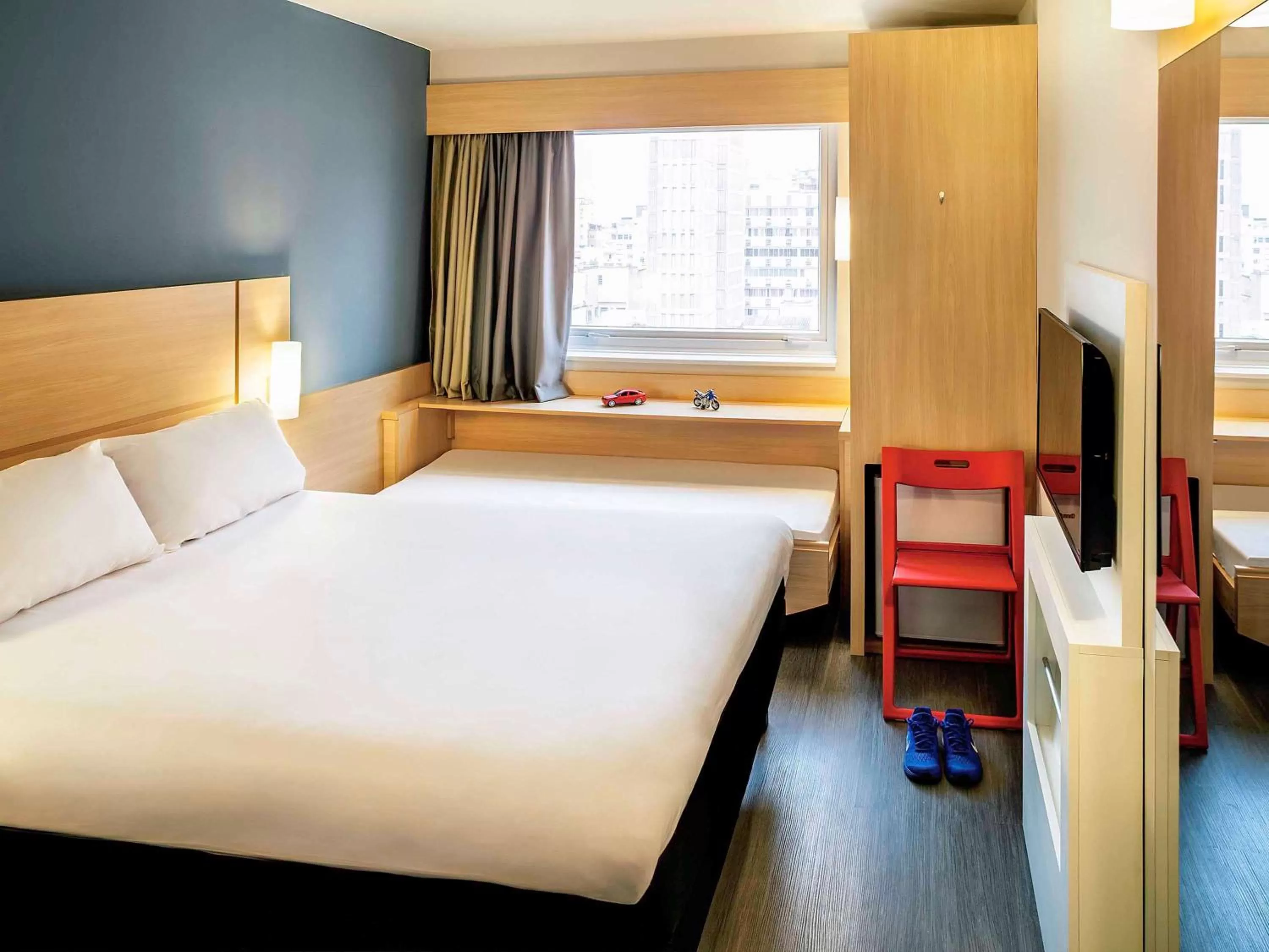 Standard Double Room with One Child Bed in ibis Copacabana Posto 5