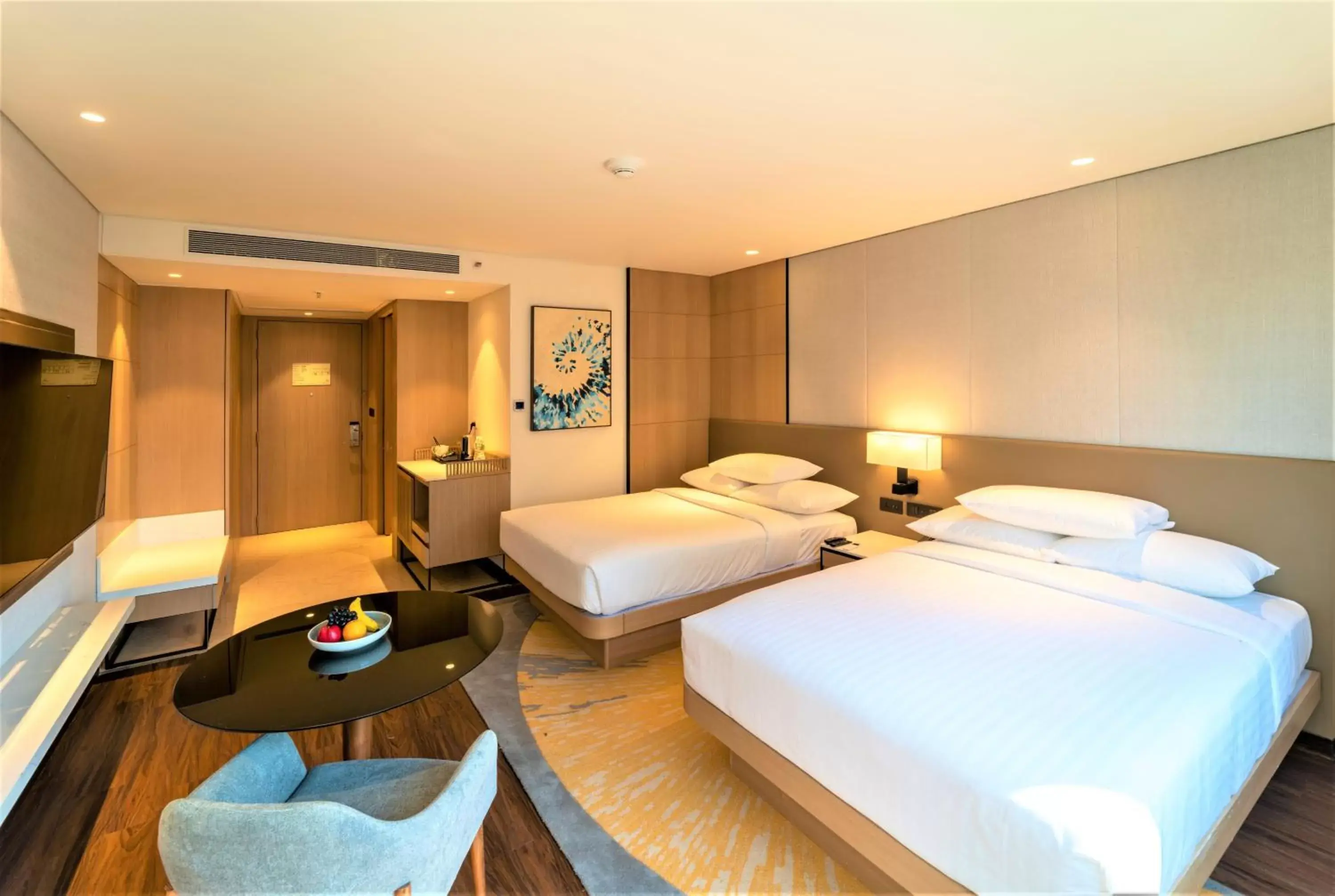 Bedroom, Bed in Courtyard by Marriott Vadodara