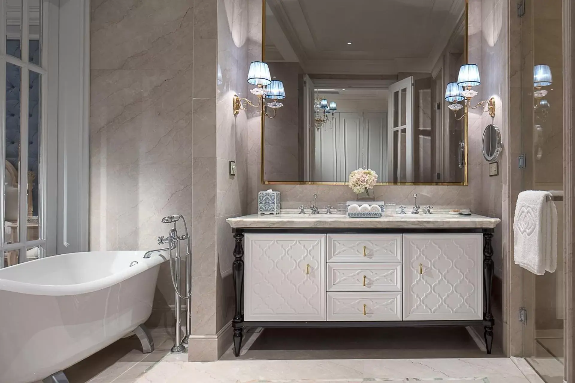 Bathroom in Sofitel Foshan Shunde- Near Louvre International Furniture Exhibition Center