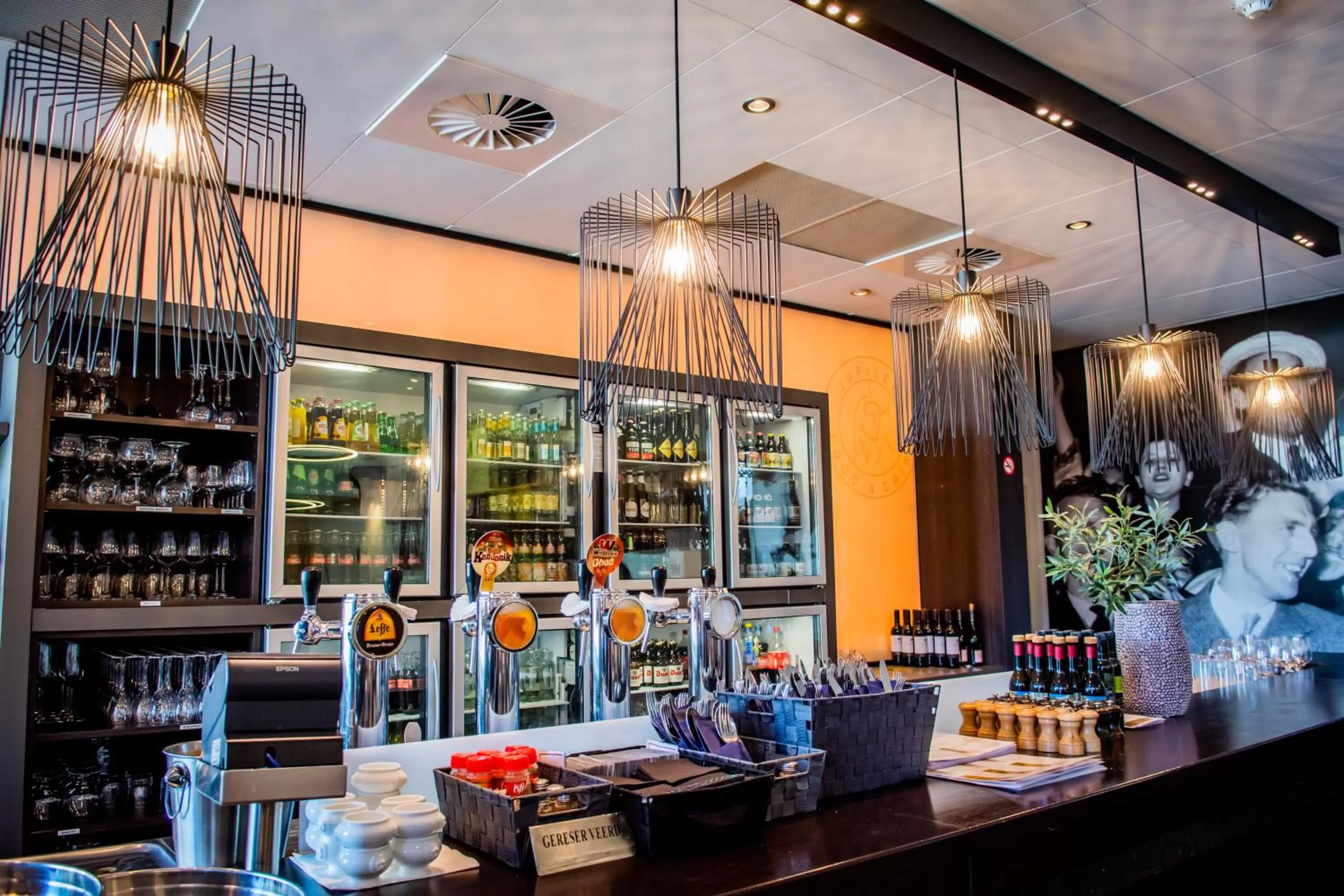 Restaurant/places to eat in Hotel Stayen