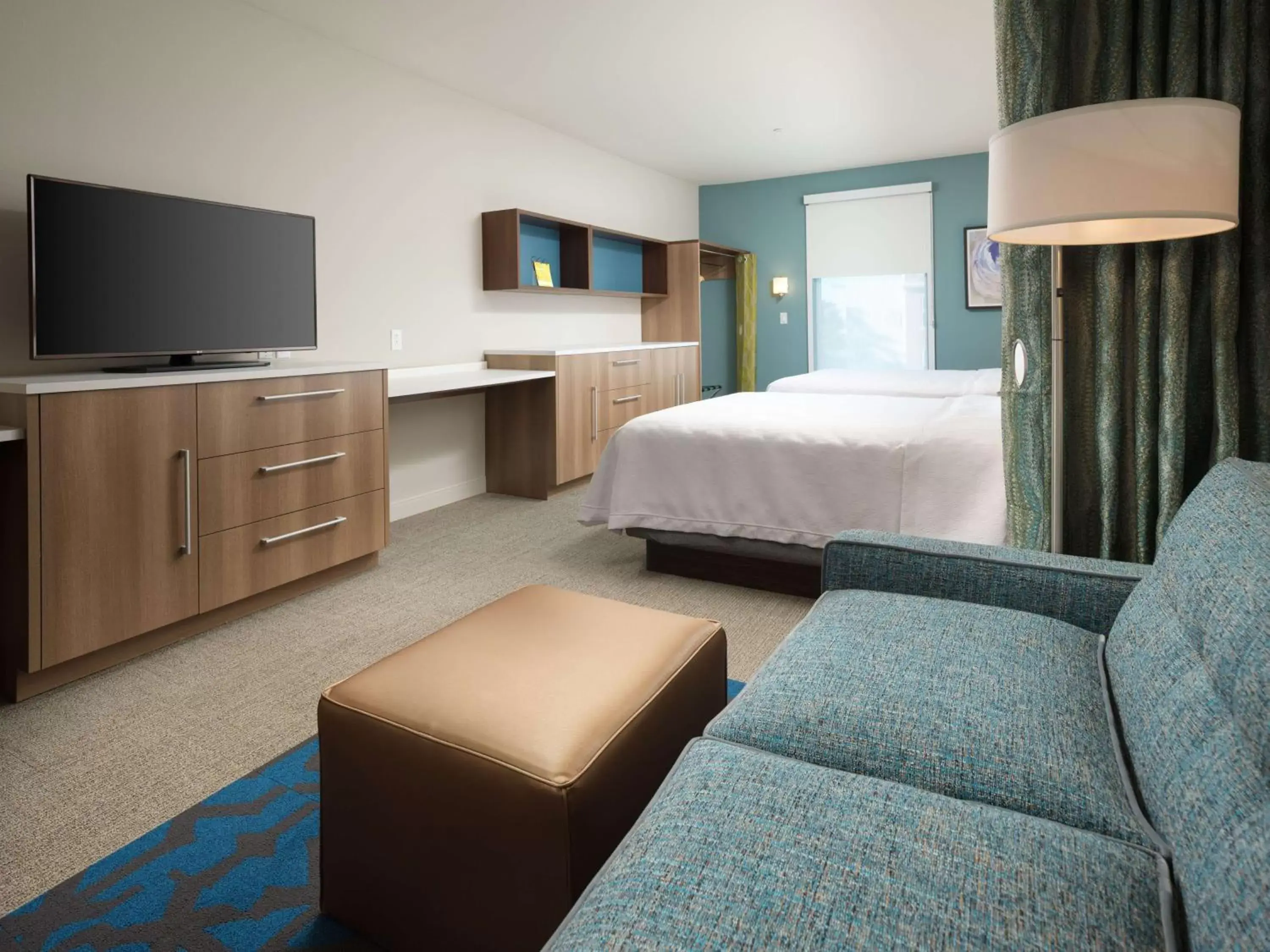 Bedroom, TV/Entertainment Center in Home2 Suites By Hilton Chattanooga Hamilton Place