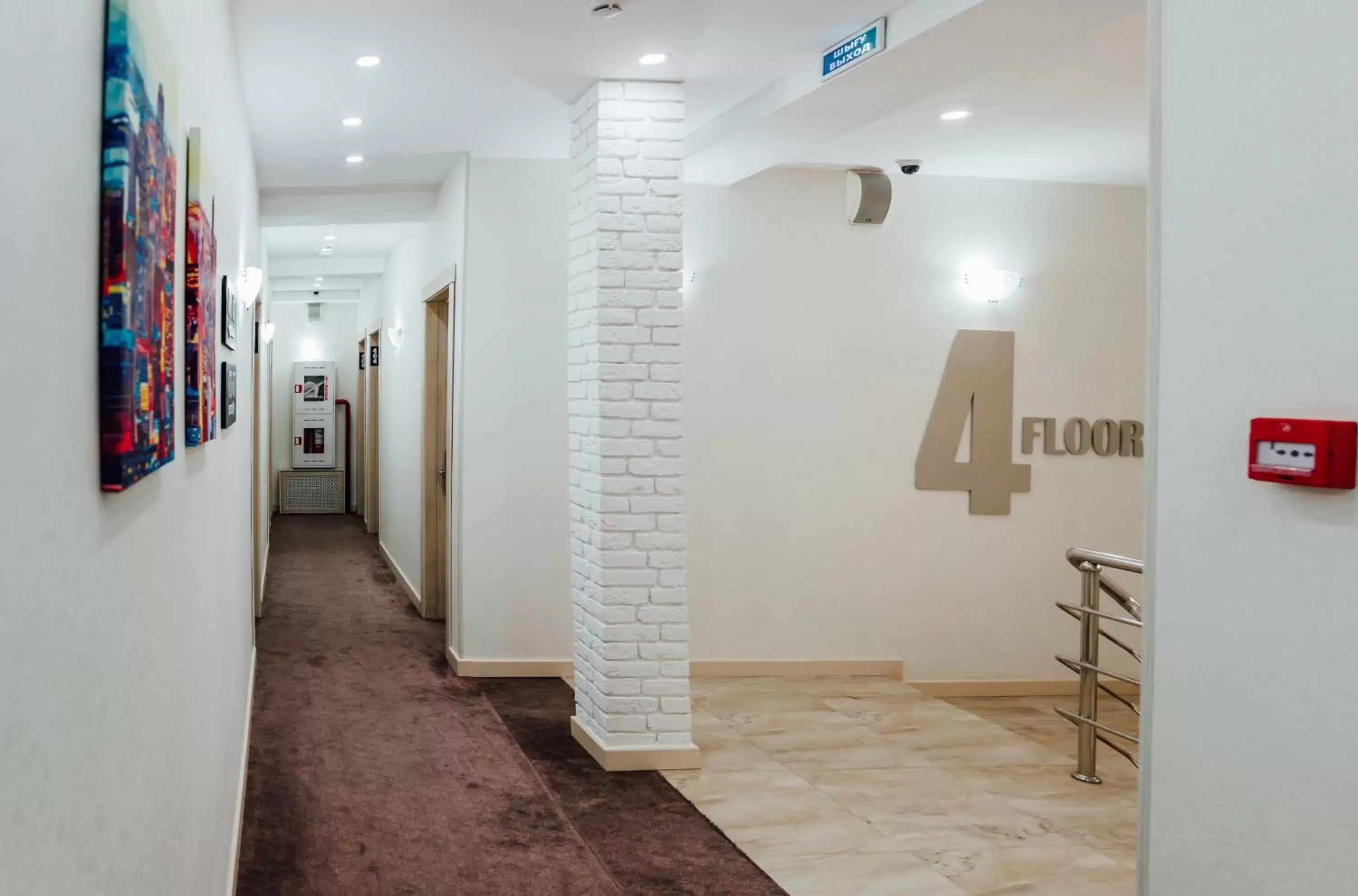 Property building in Express City Hotel Property building in Express City Hotel