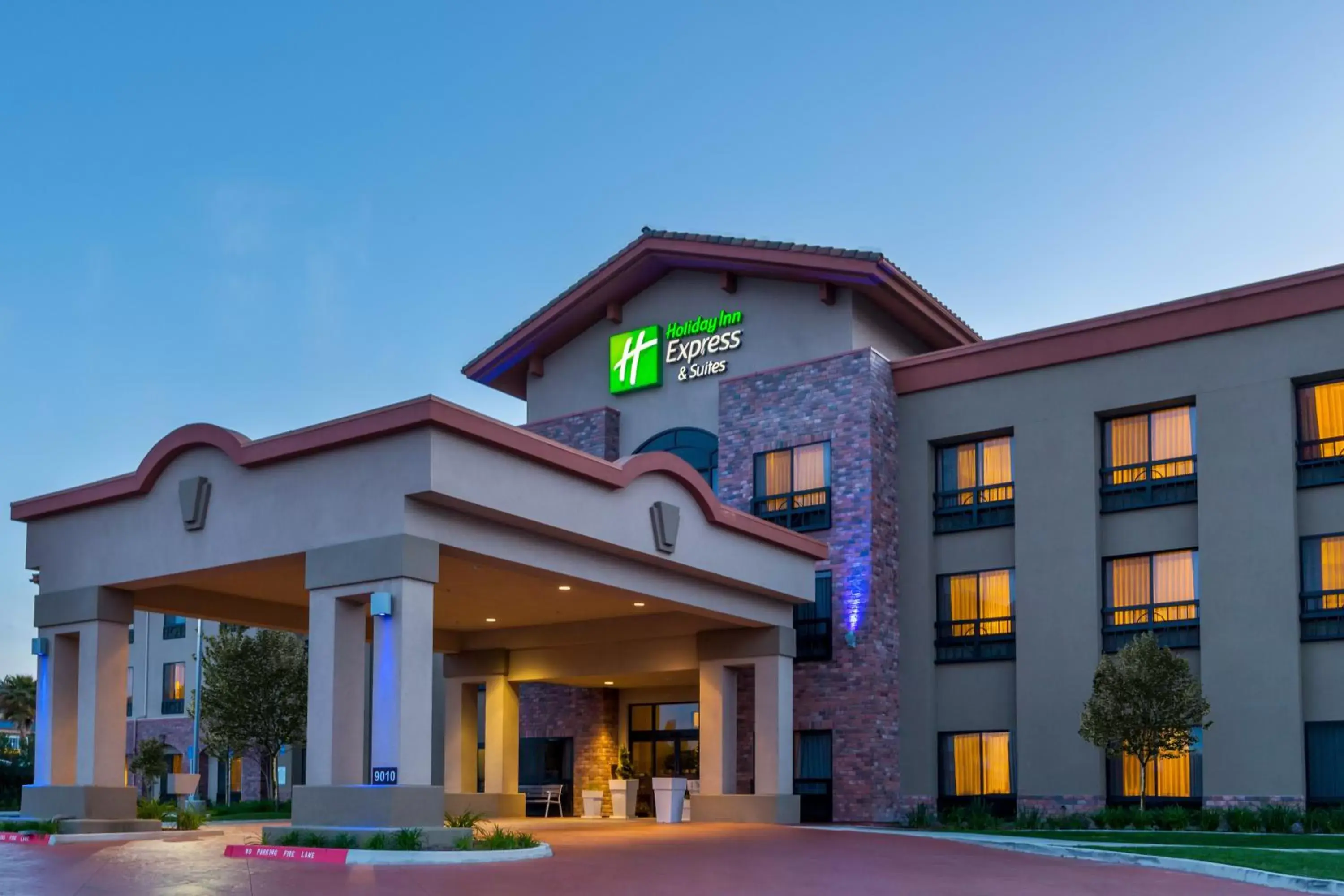 Property building in Holiday Inn Express Hotel & Suites Atascadero, an IHG Hotel