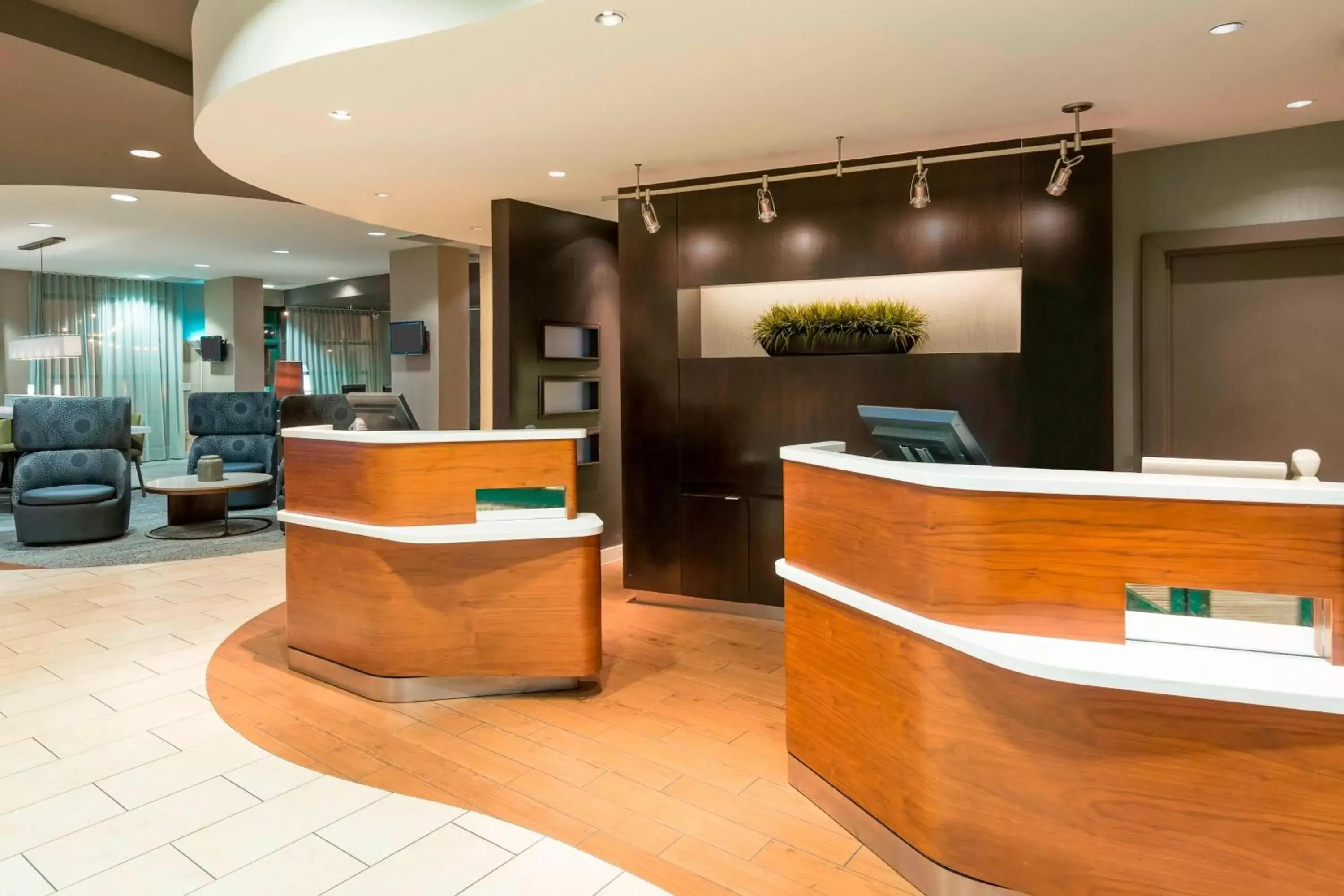 Lobby or reception, Lobby/Reception in Courtyard by Marriott Chattanooga Downtown