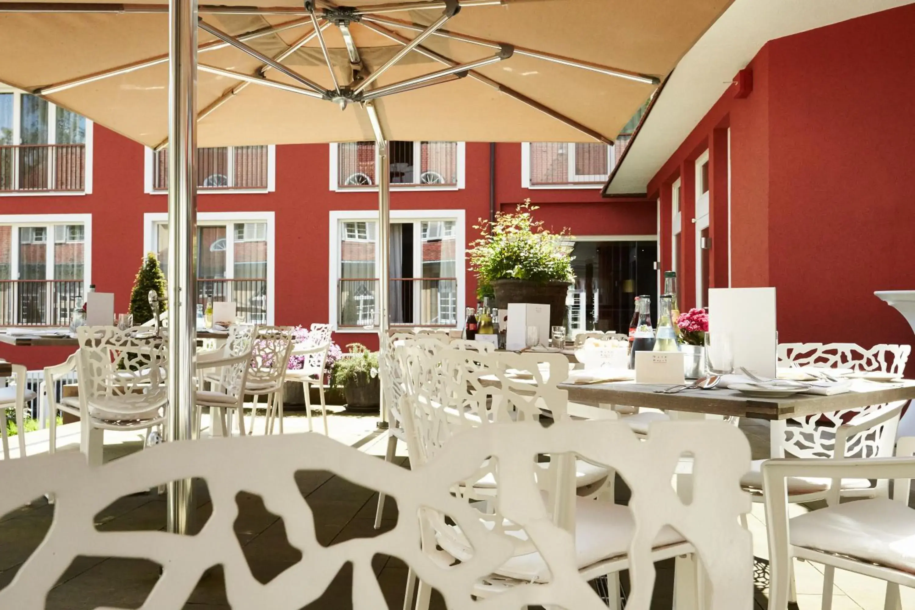 Balcony/Terrace, Restaurant/Places to Eat in Waldhotel Stuttgart