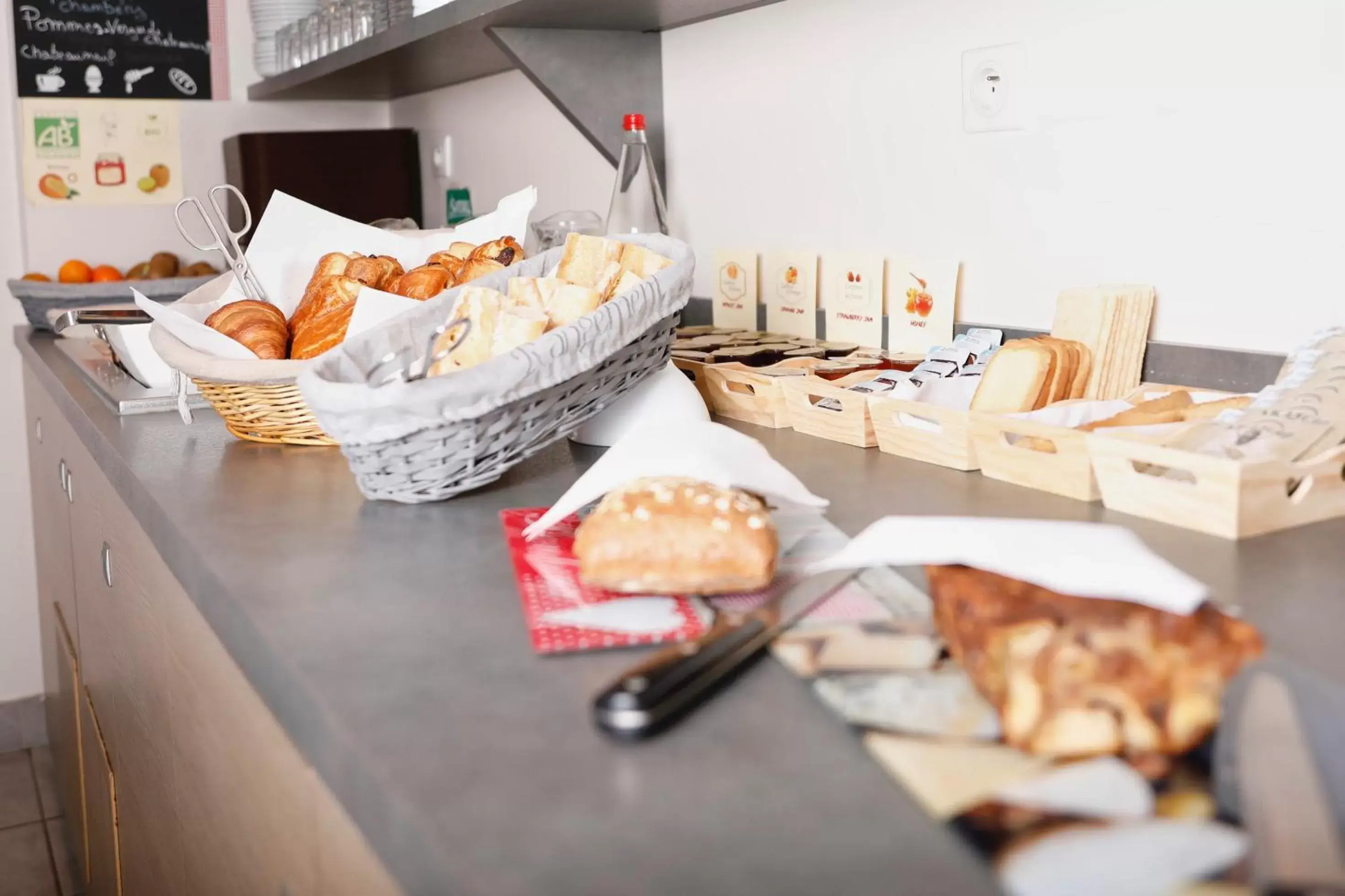 Breakfast in Brit Hotel Chambery