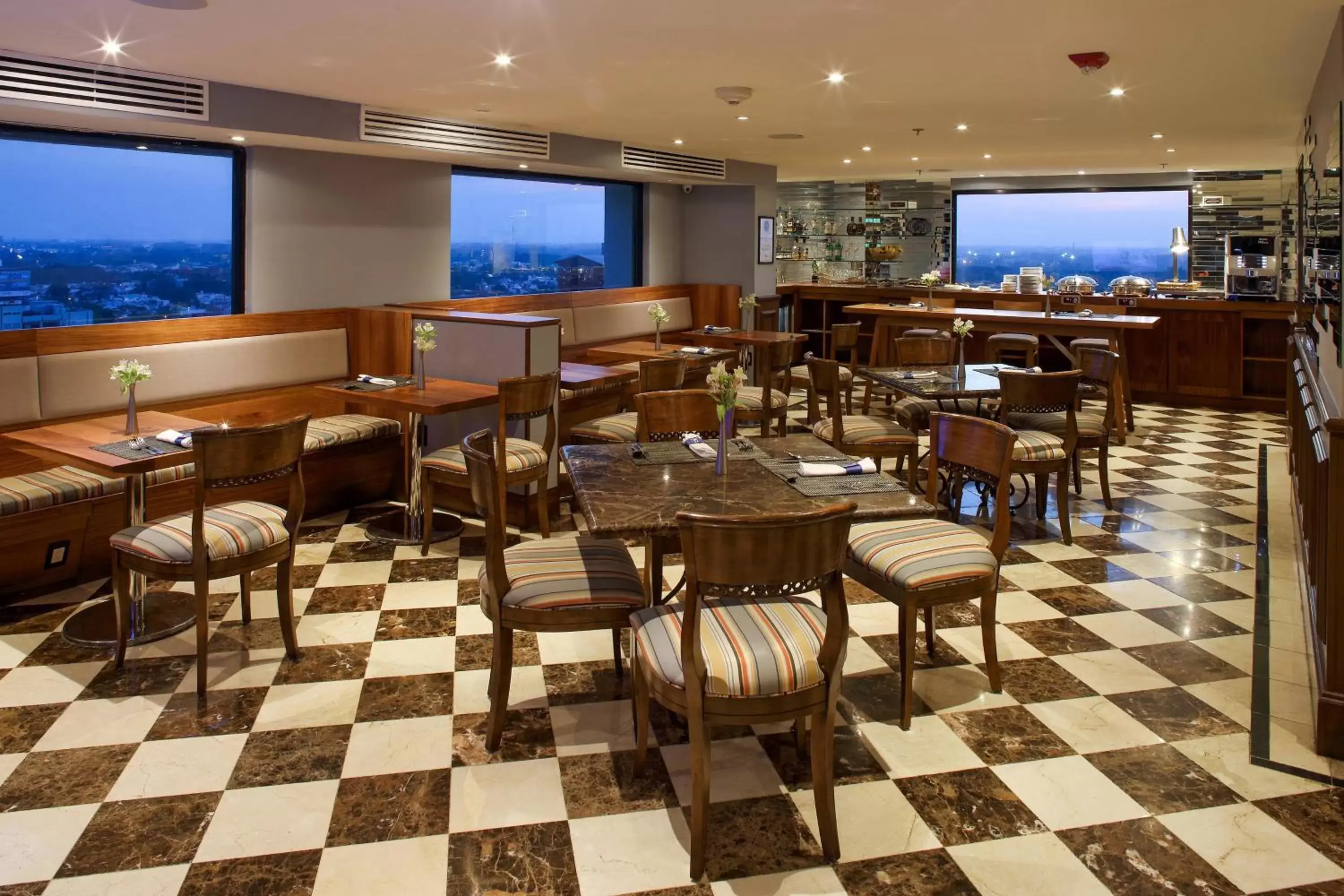 Lounge or bar, Restaurant/Places to Eat in Villahermosa Marriott Hotel