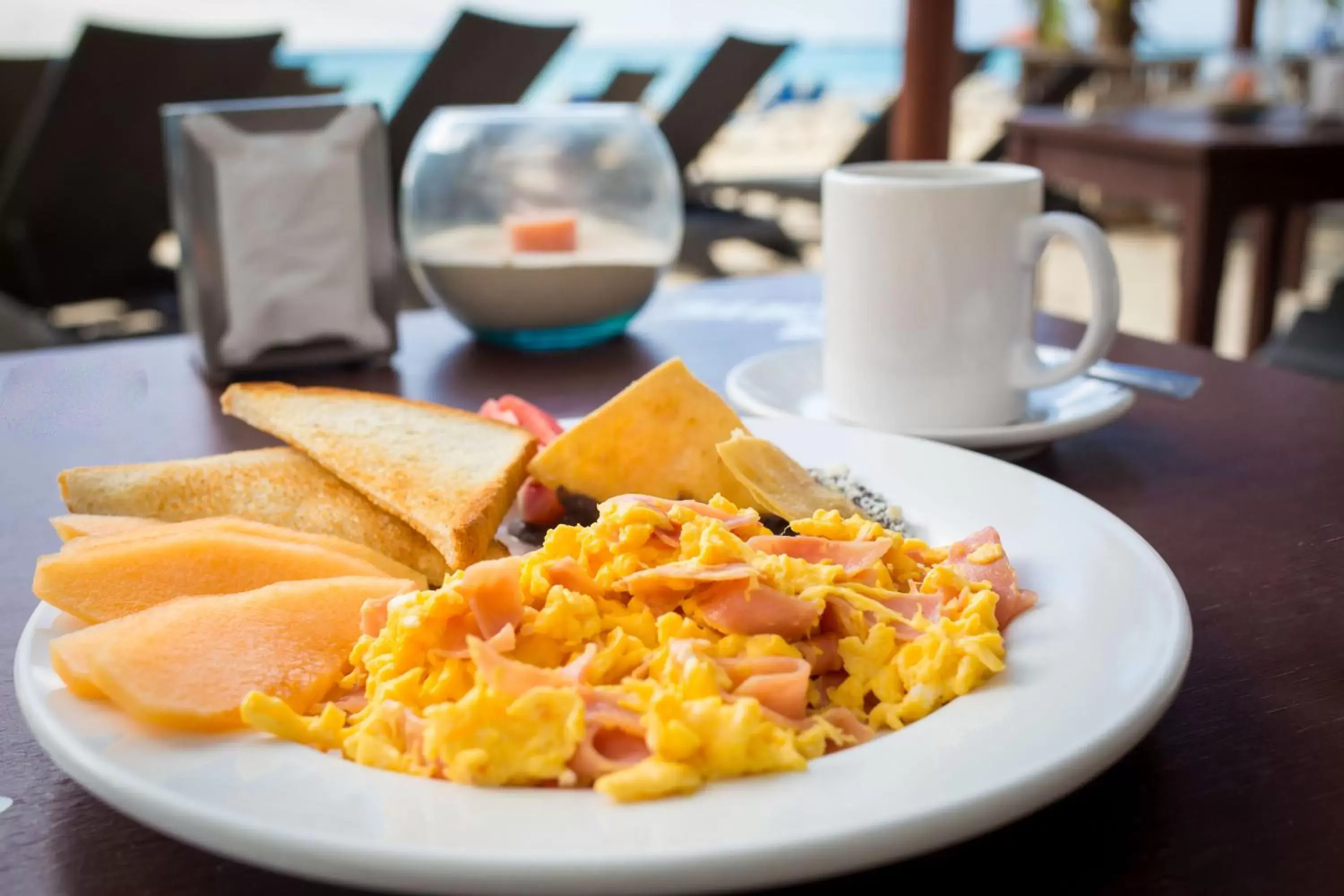 Breakfast in Playa Maya by MIJ - Beachfront Hotel