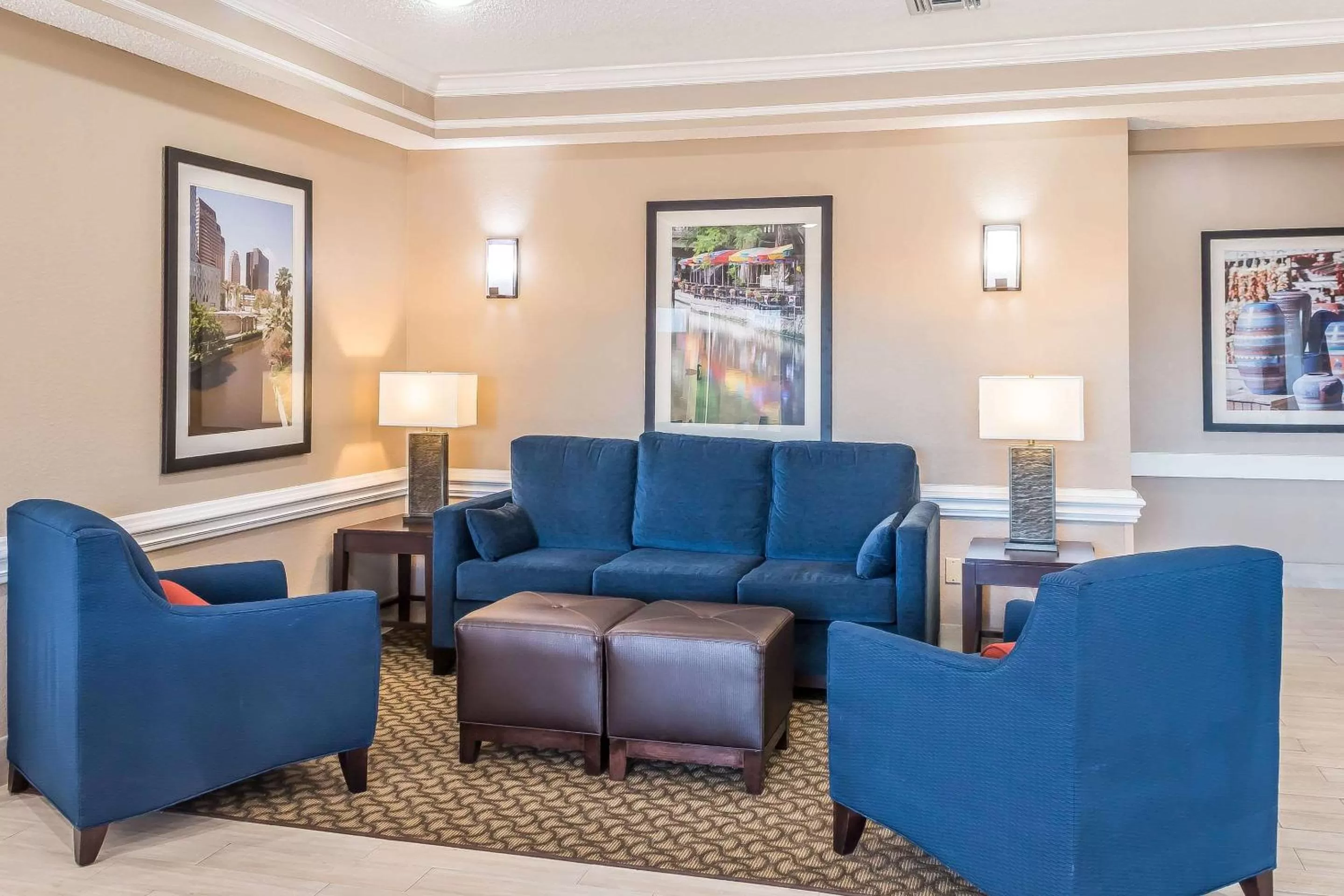 Lobby or reception in Comfort Inn near Frost Bank Center