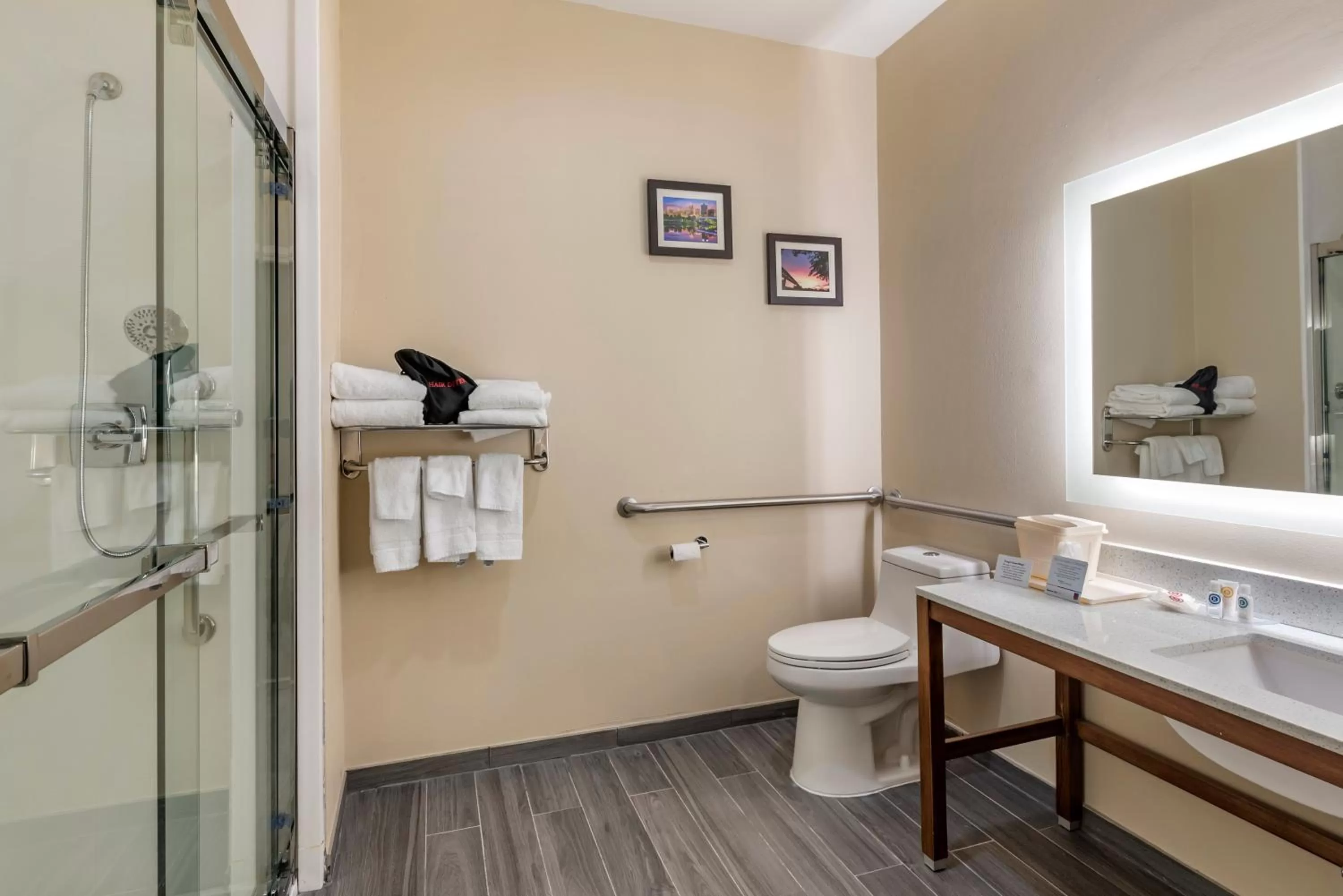 Suite with Two Queen Beds - Accessible/Non-Smoking in Comfort Suites West Memphis I-40 I-55