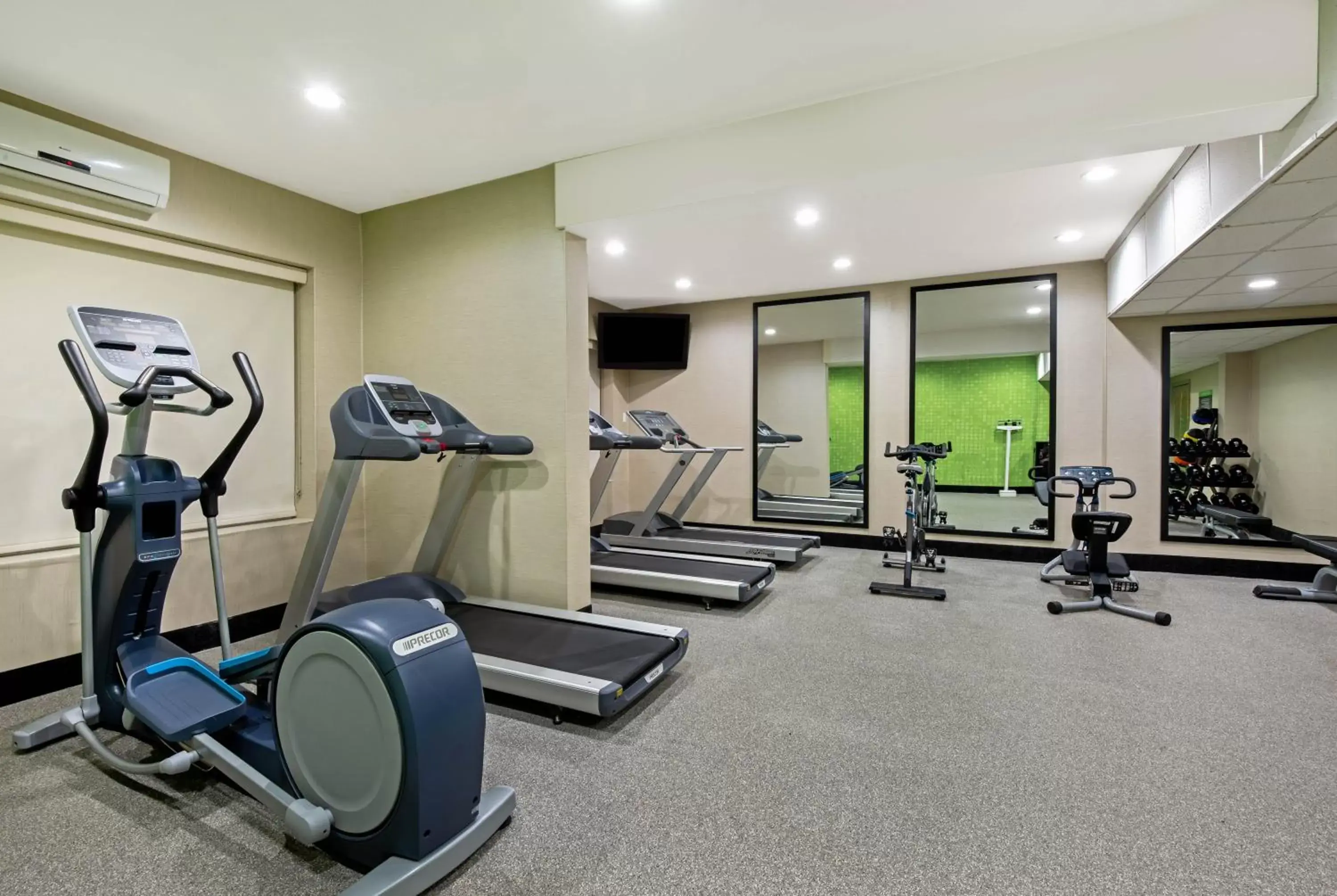 Fitness Center/Facilities in La Quinta by Wyndham New Cumberland - Harrisburg