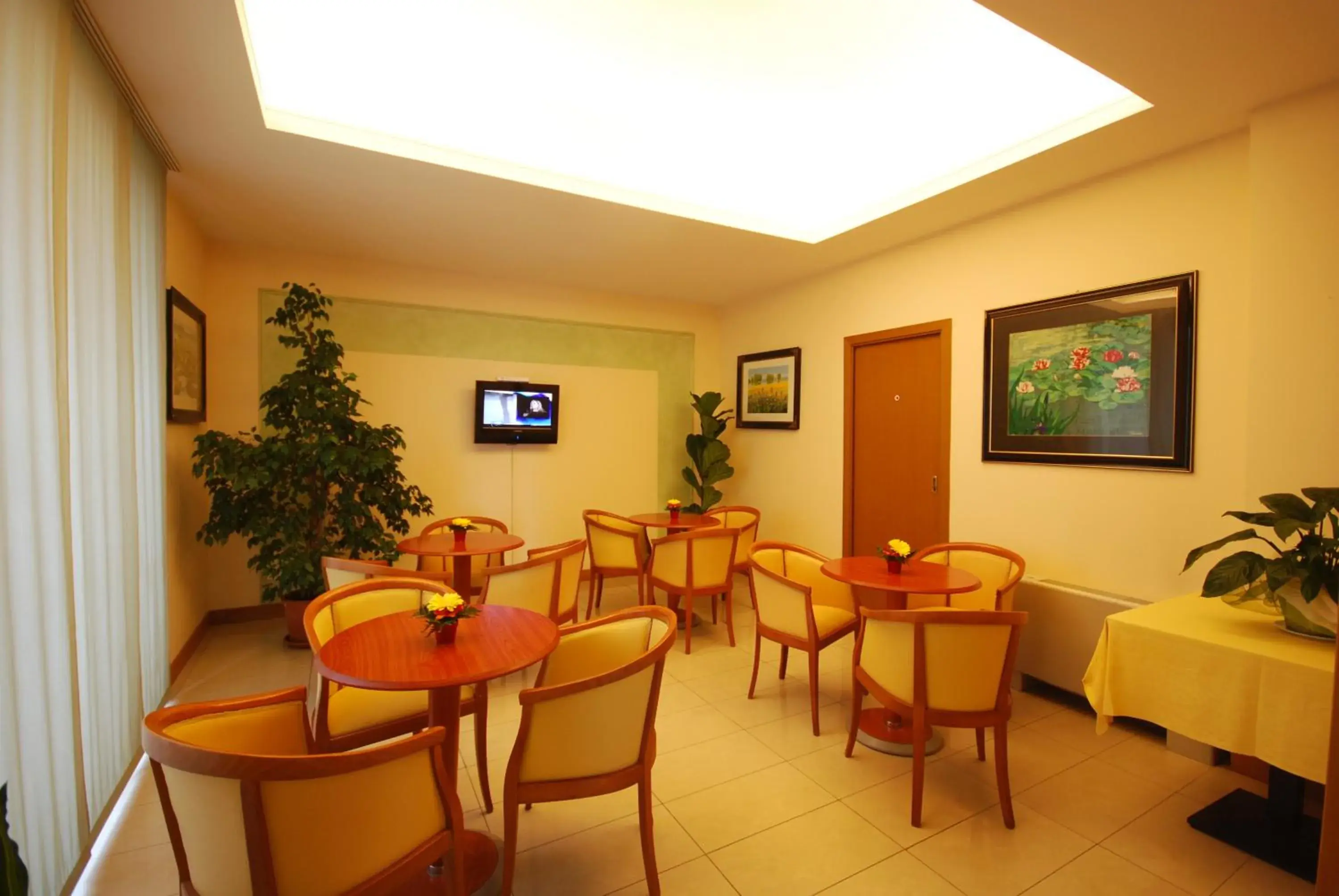 Lounge or bar, Restaurant/Places to Eat in Hotel Gala