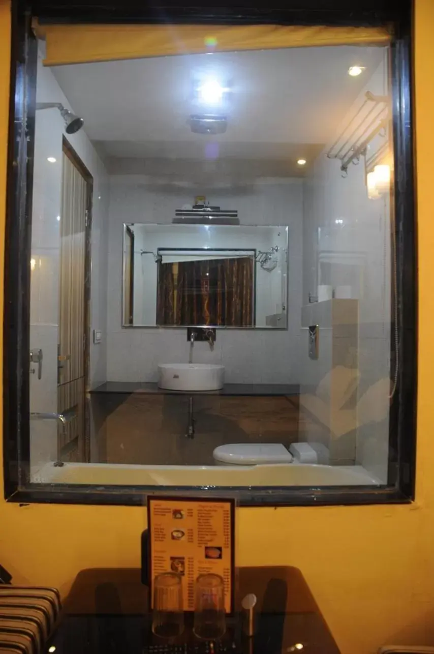 Bathroom in Hotel Citi Heights