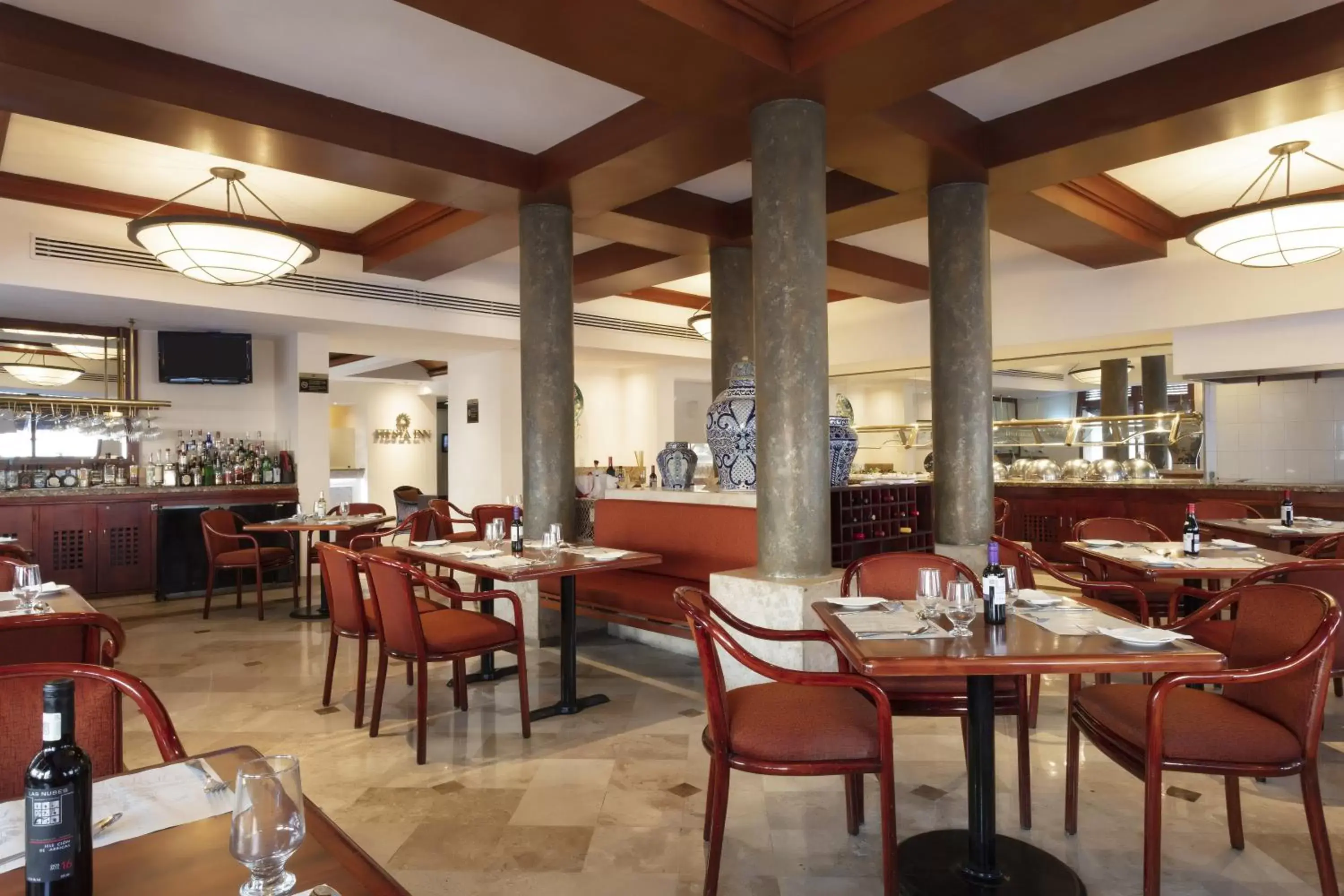 Restaurant/Places to Eat in Fiesta Inn Veracruz Malecon