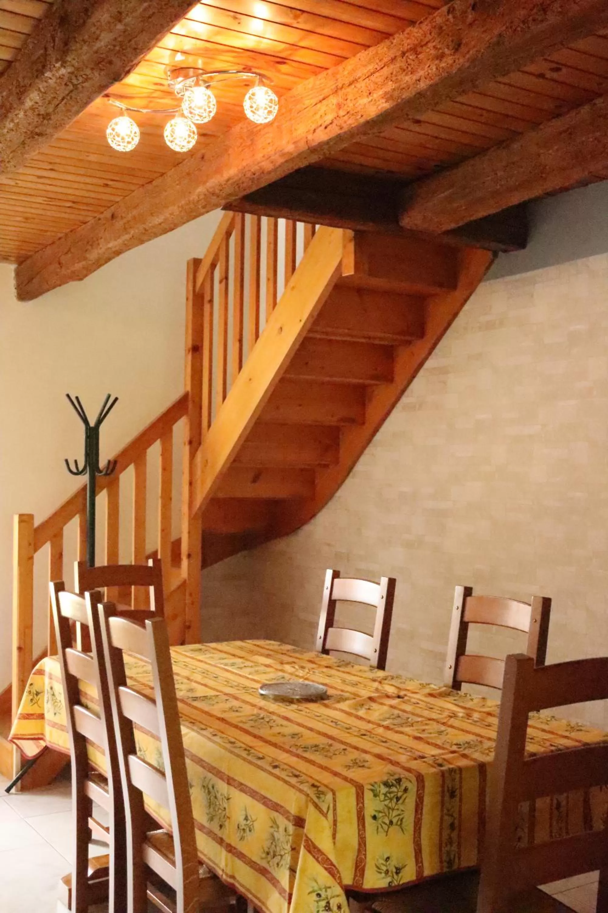 Dining area in La Petite Bérais