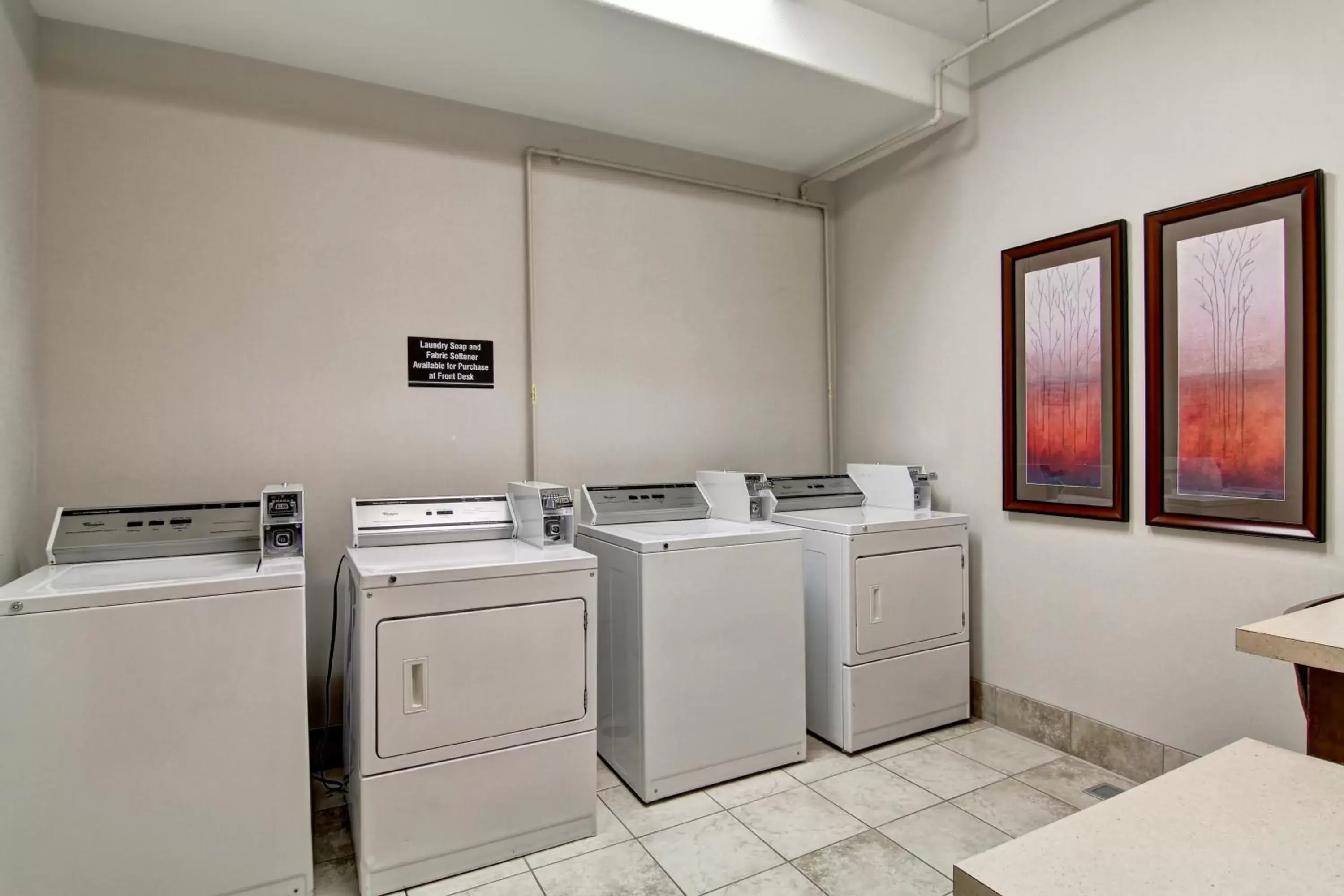 Kitchen/Kitchenette in Canalta Hotel Weyburn