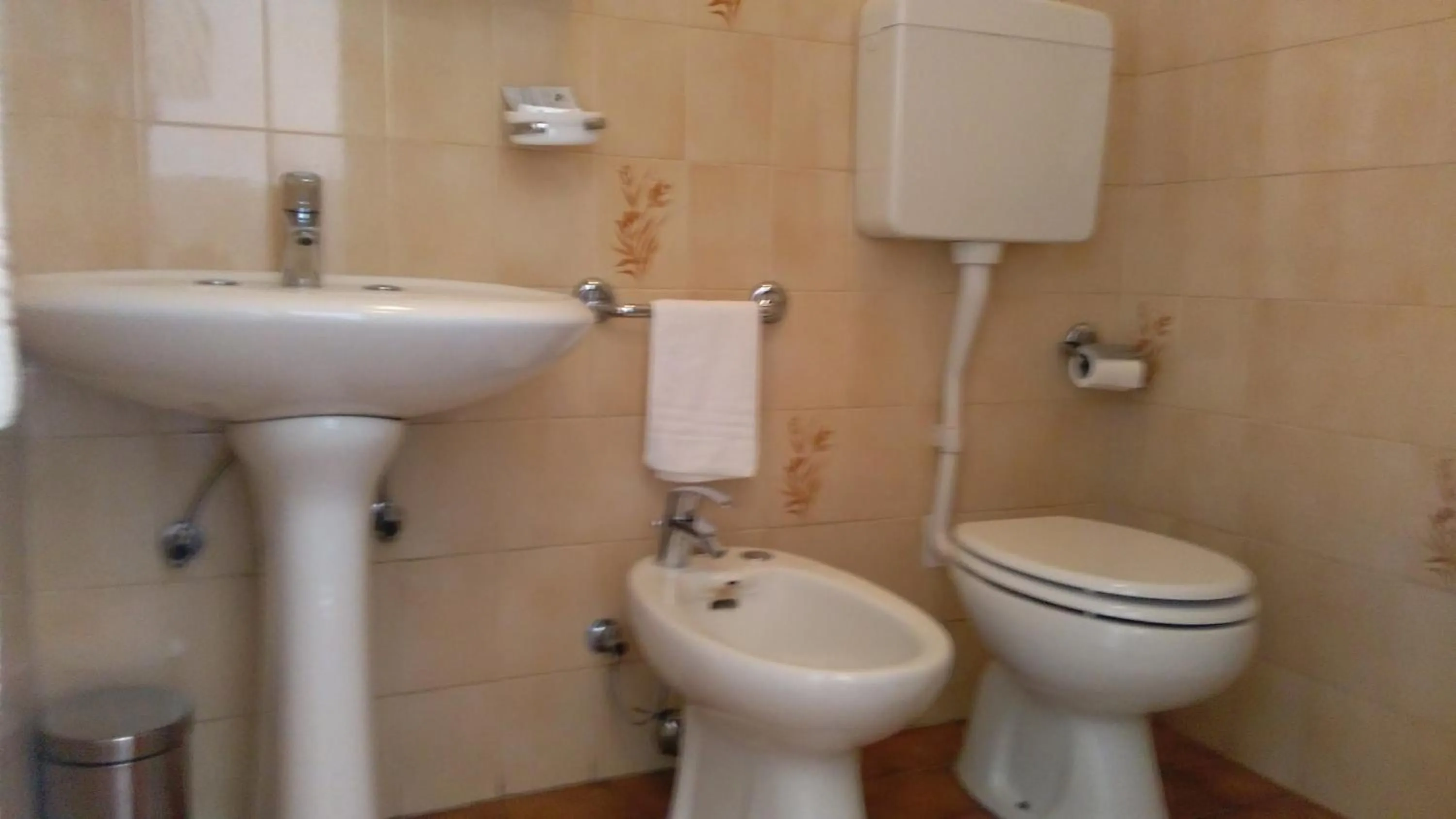 Bathroom in La Quercia Hotel con Ristorante