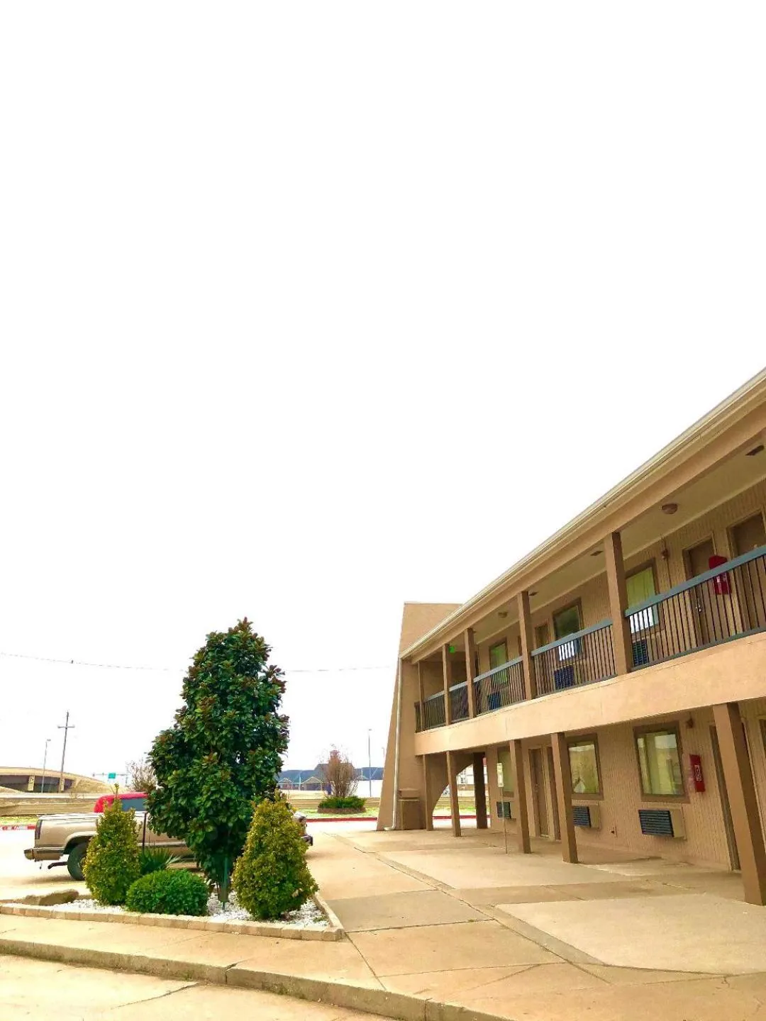 Property building in Americas Best Value Inn Yukon