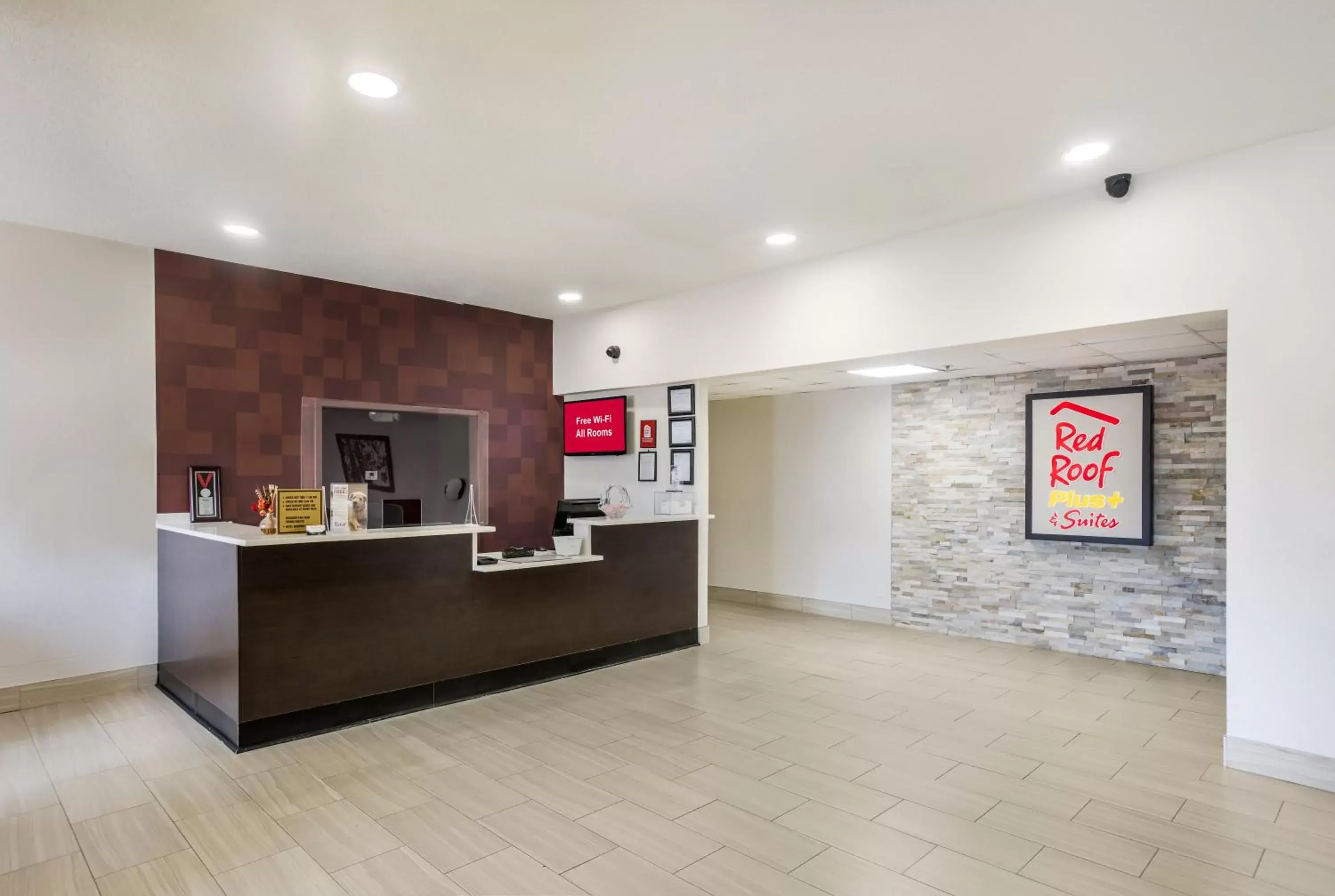 Lobby or reception, Lobby/Reception in Red Roof Inn PLUS+ & Suites Savannah – I-95