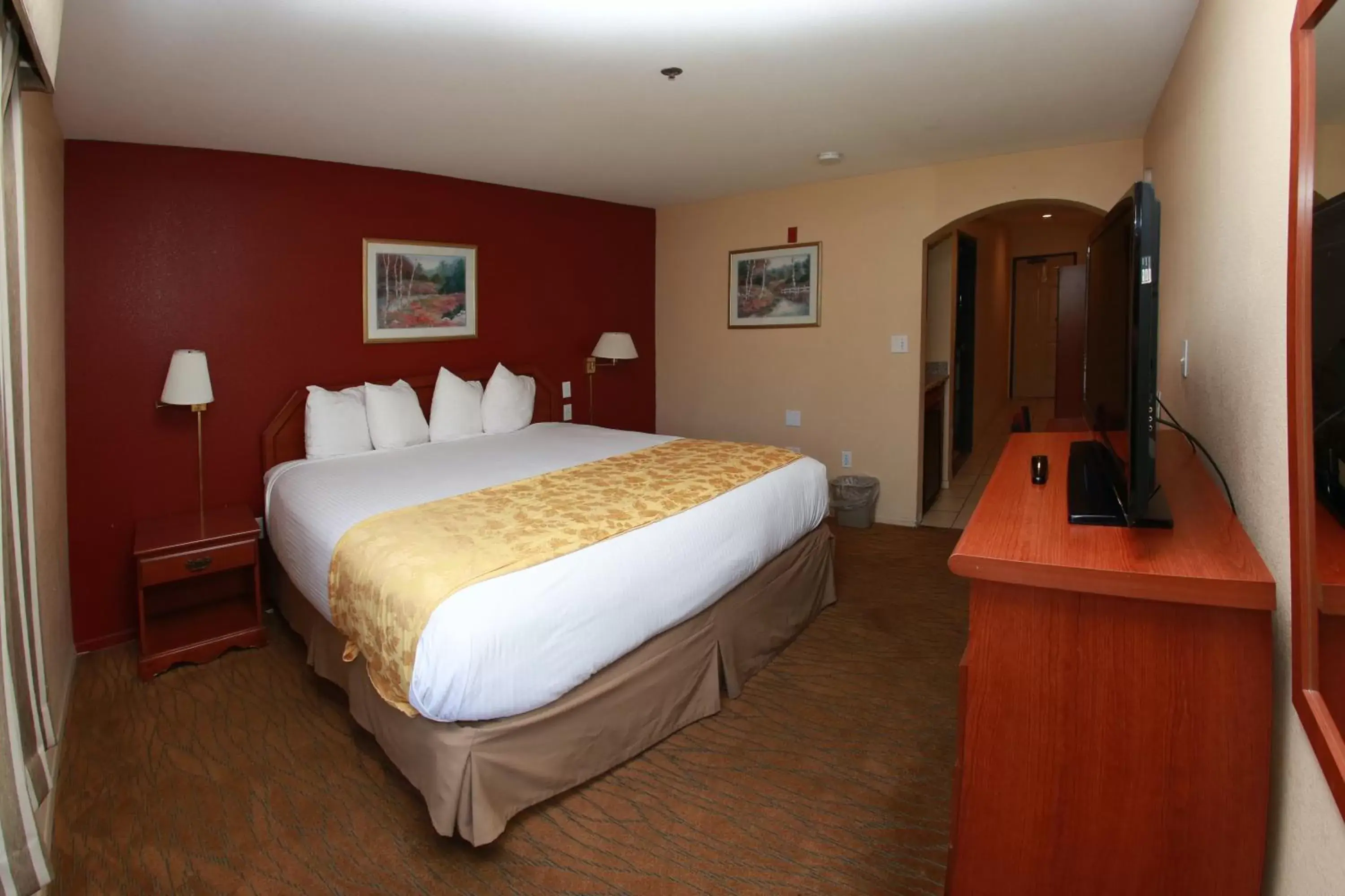 Bed in Ramada by Wyndham Fresno Northwest