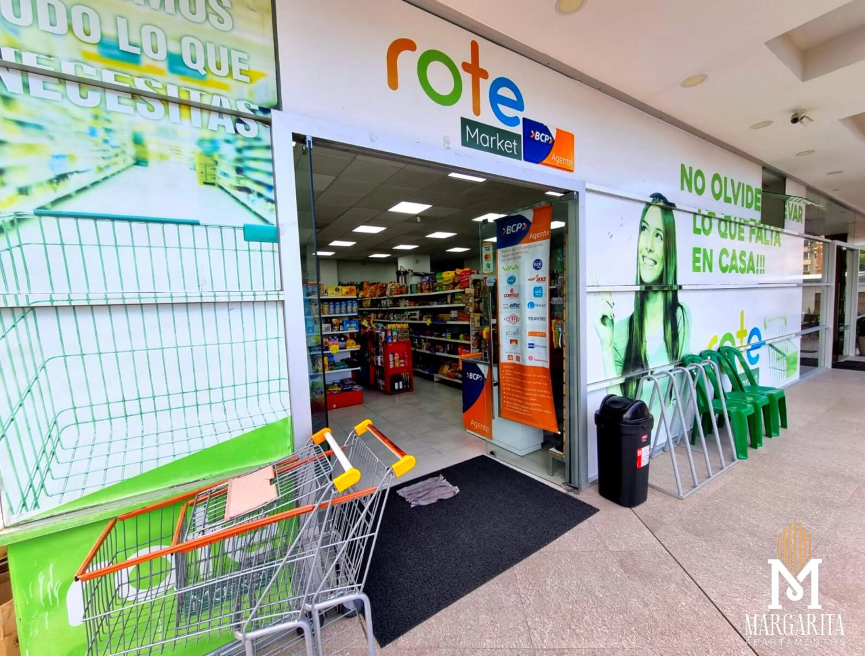 Supermarket/grocery shop in Margarita Apartamentos