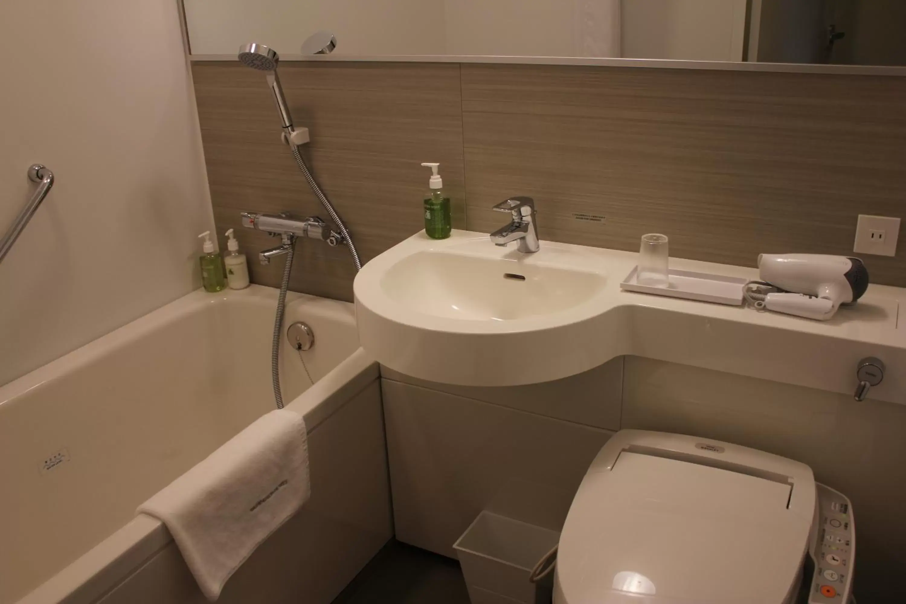 Bathroom in Akihabara Washington Hotel