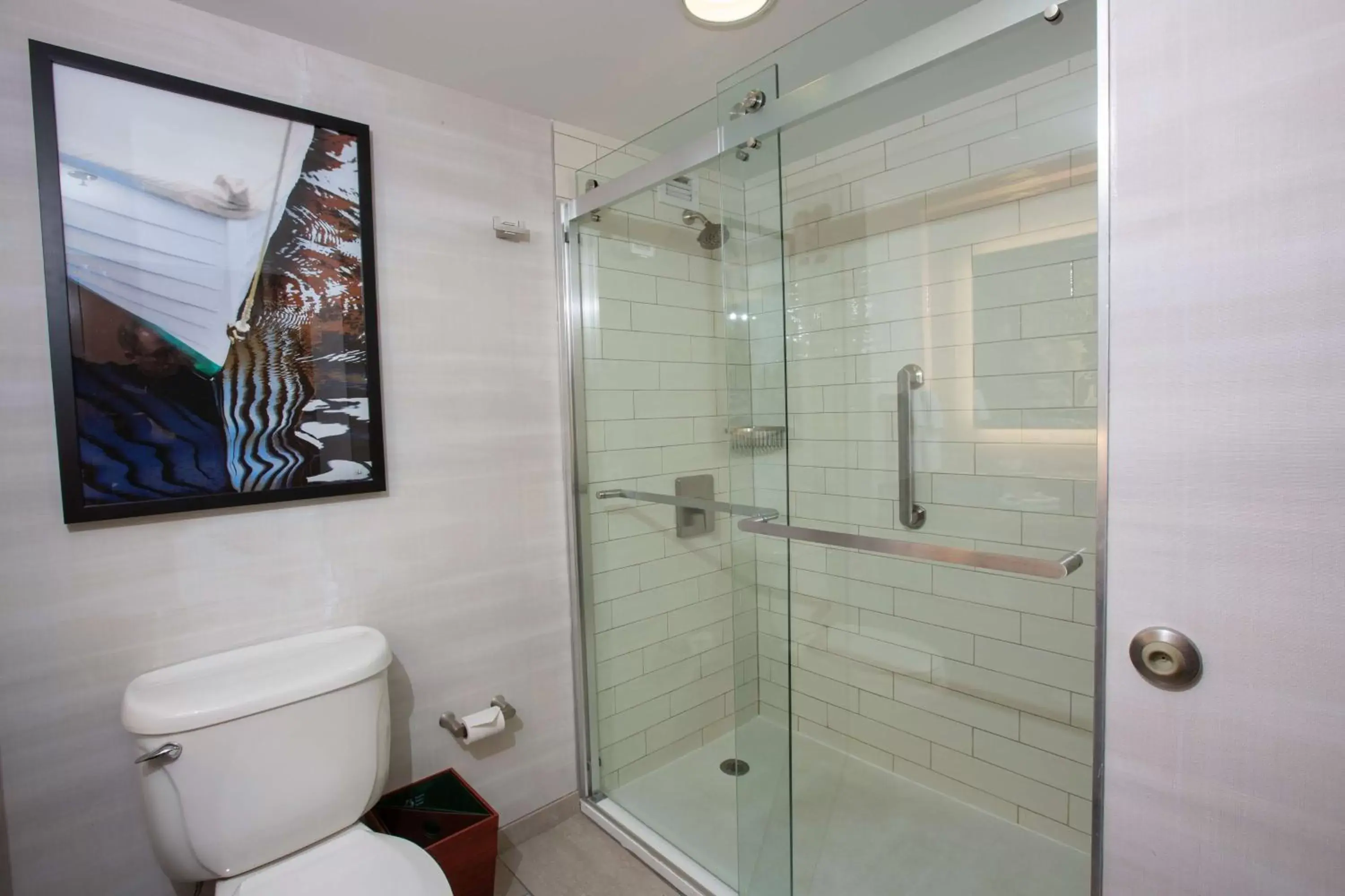 Shower, Bathroom in DoubleTree by Hilton Bay City - Riverfront